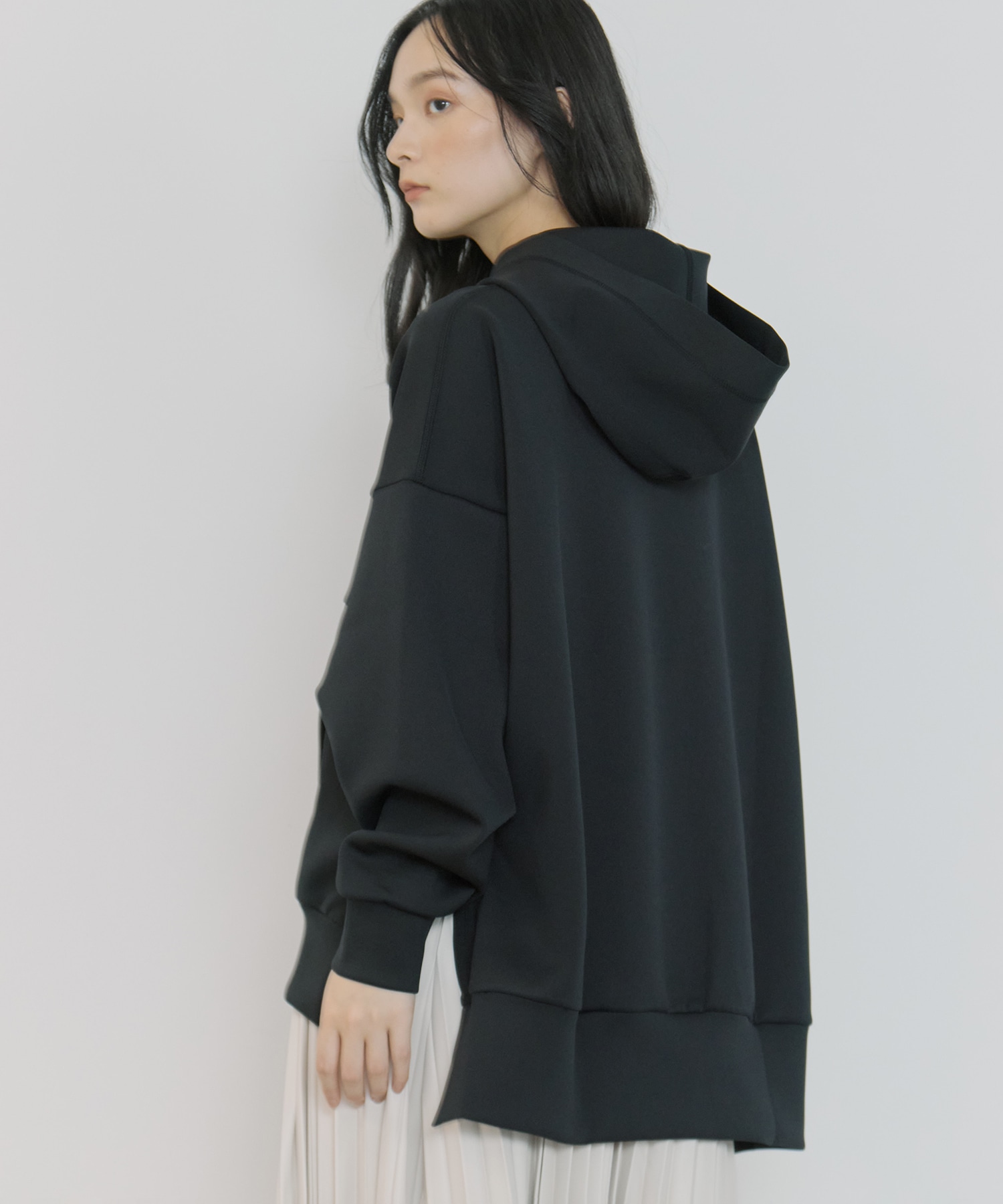 Big Silhouette Hoodie UJOH