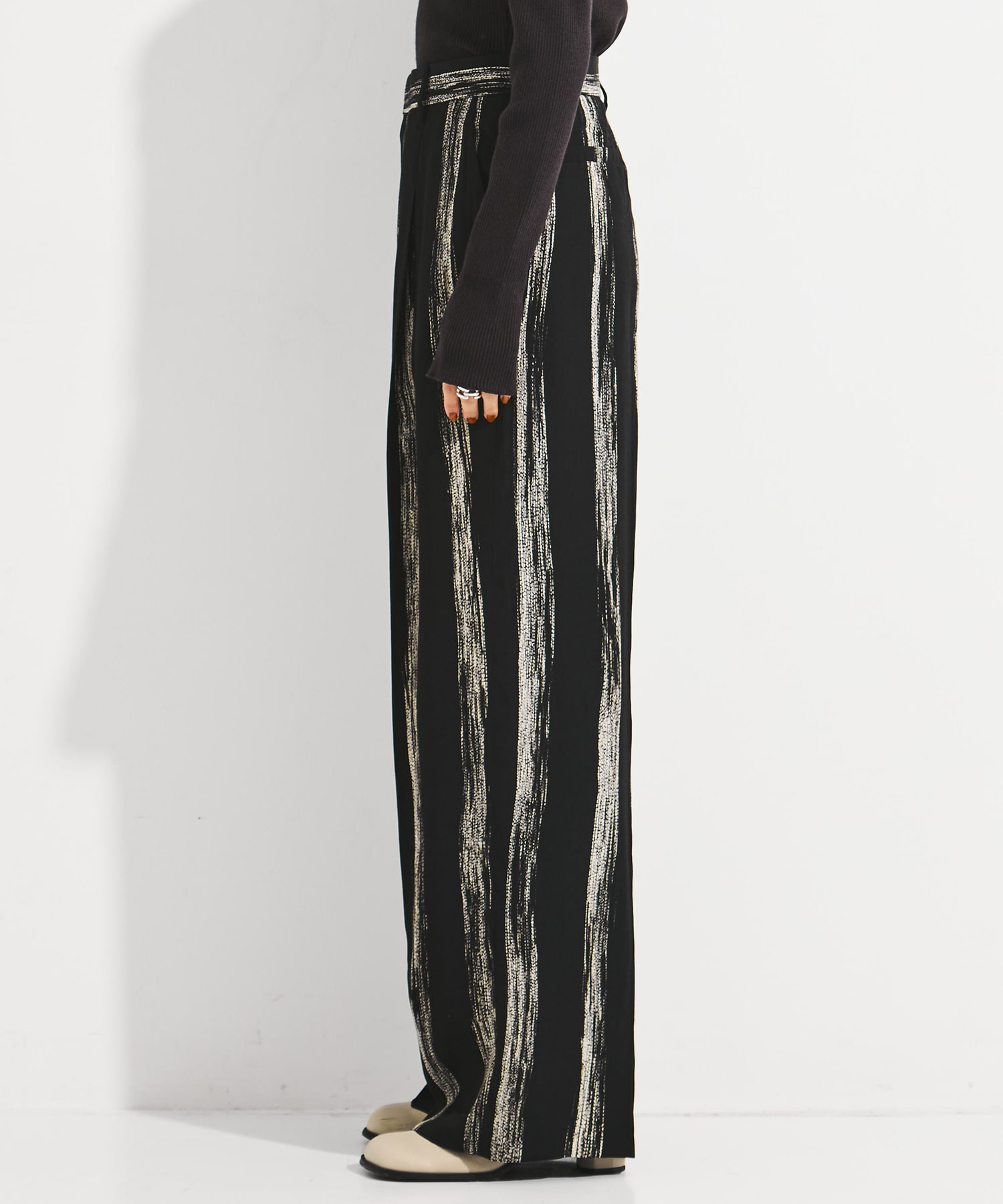 Stitch stripe pants AKIRANAKA