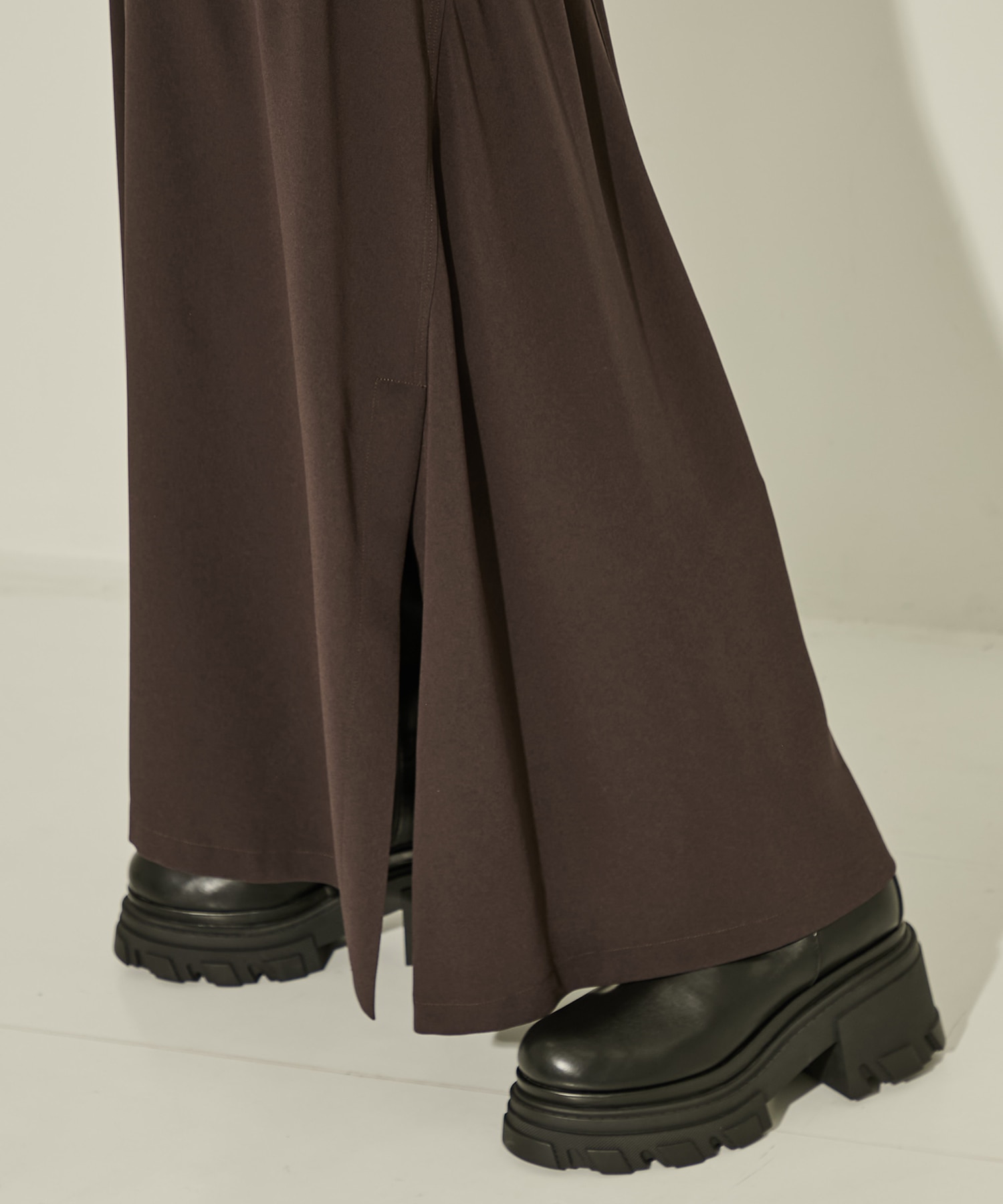 Slit Long SKT UJOH