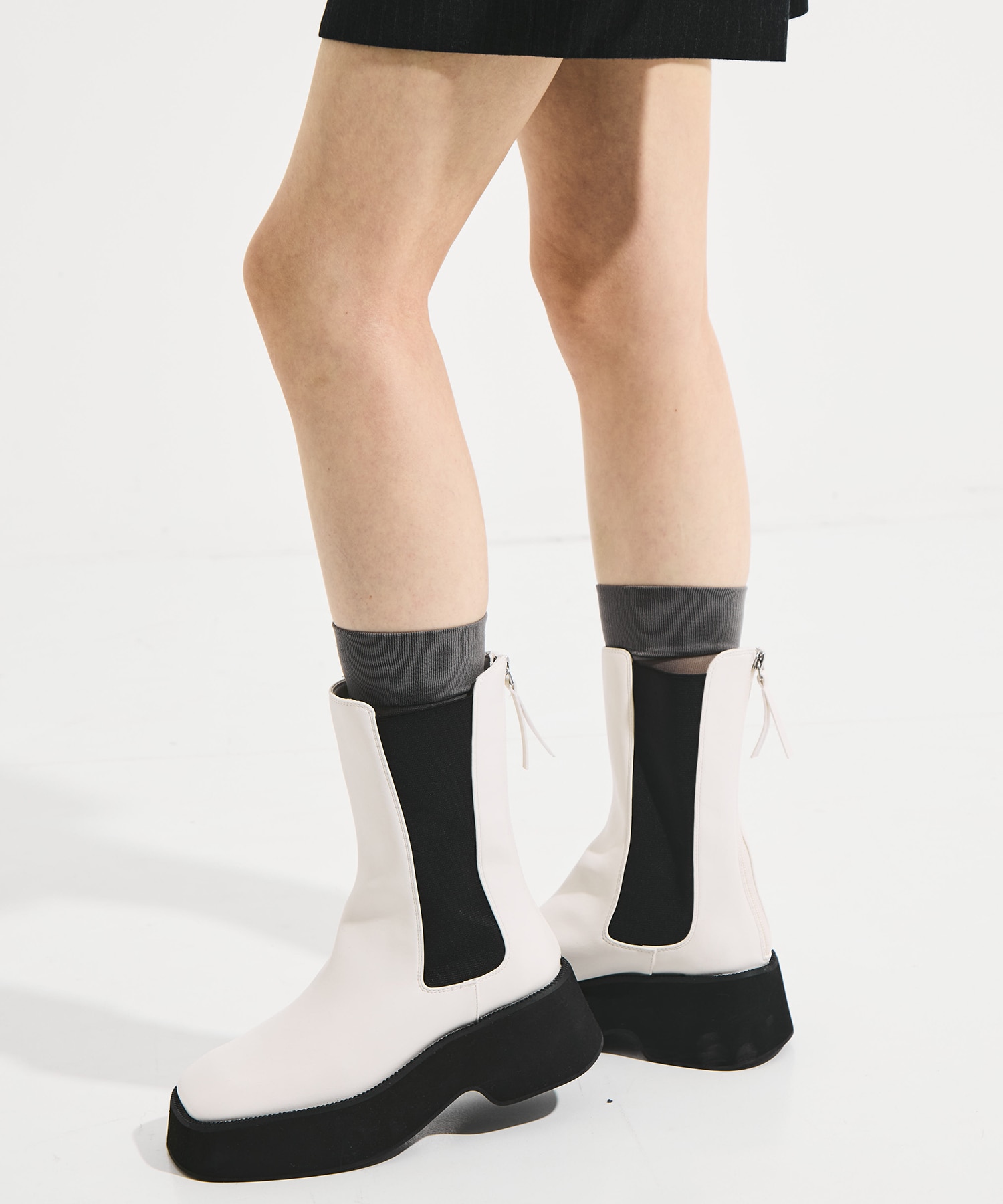 Square Toe Boots STUDIOUS