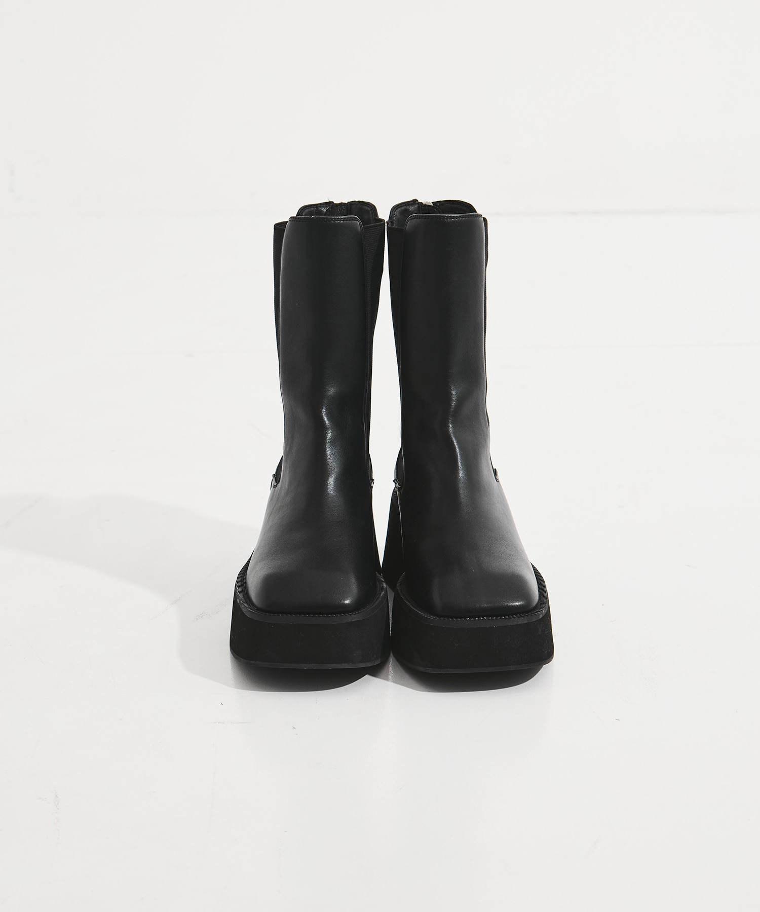 Square Toe Boots STUDIOUS