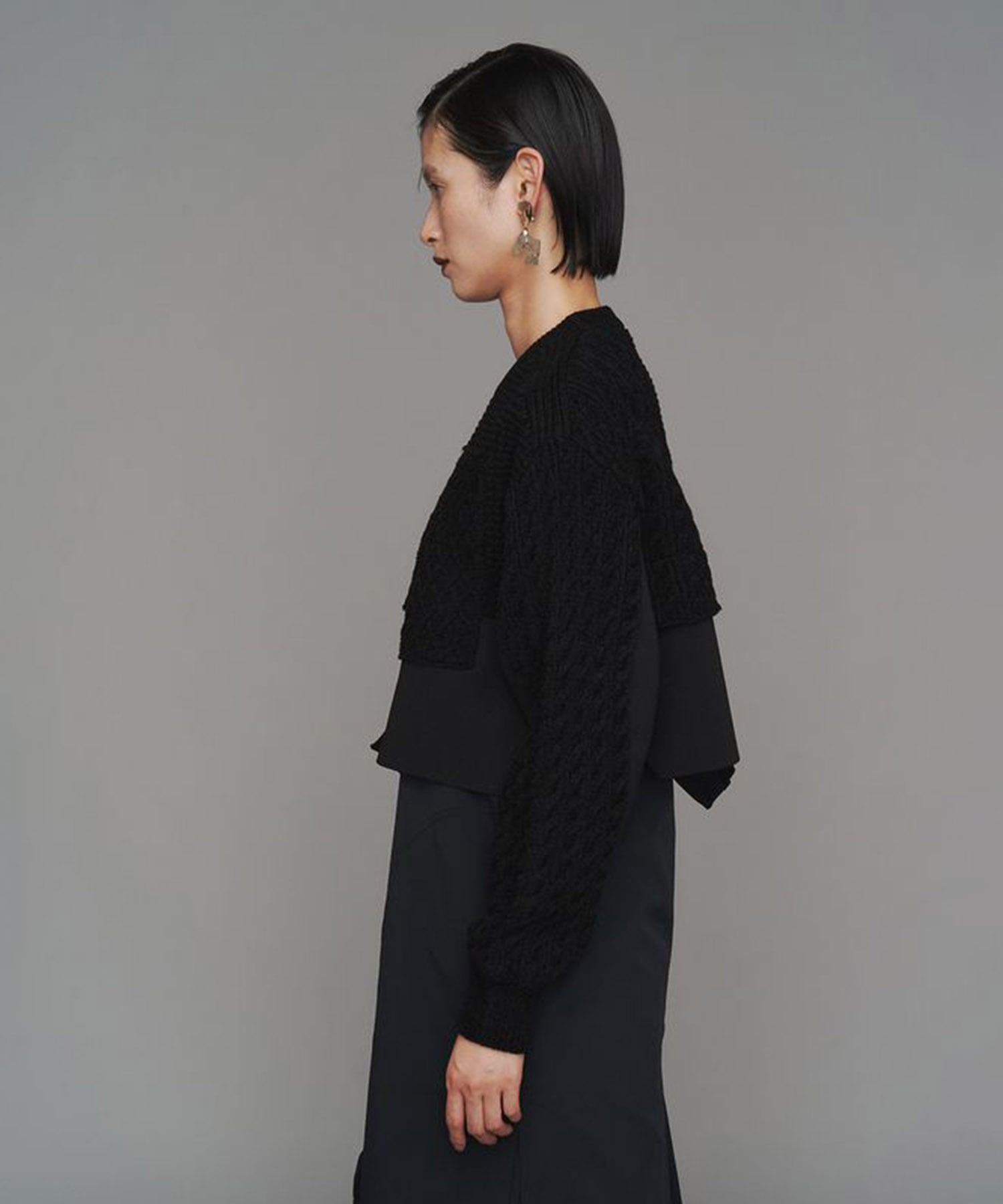 CABLE LAYER SHORT KNIT TOP UN3D.