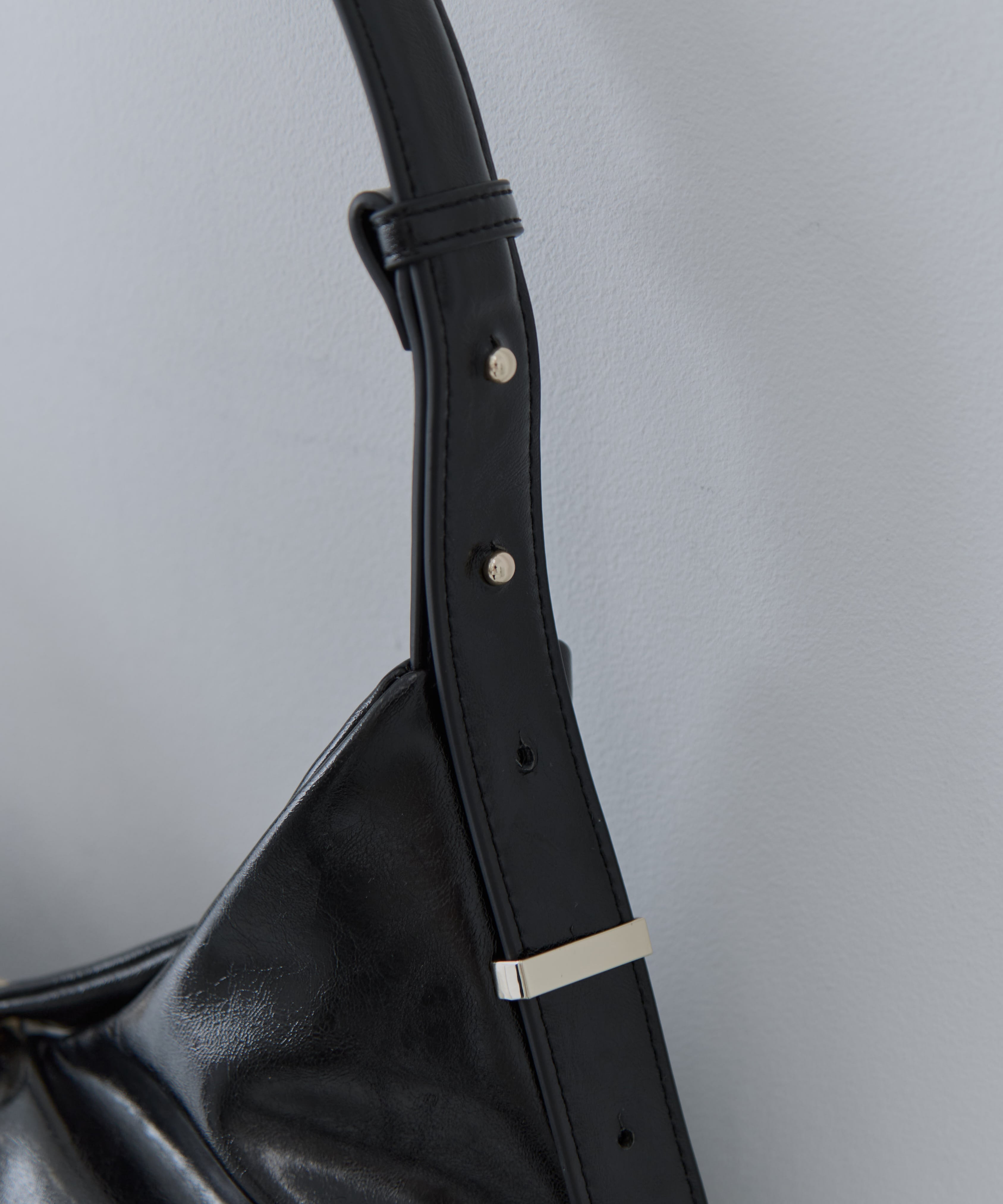 UND PARTS ACCENT ONE HANDLE BAG AMERI