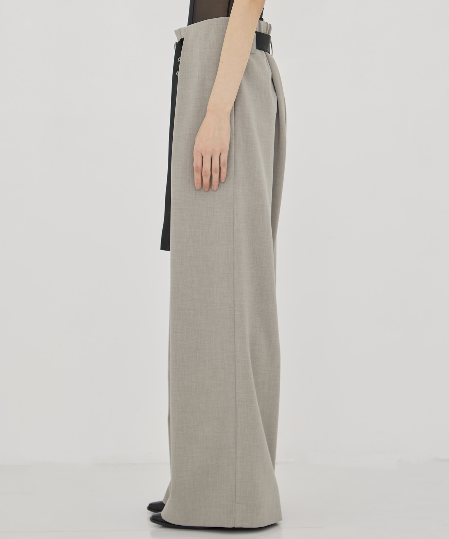 Belted Stretch Trousers STUDIOUS