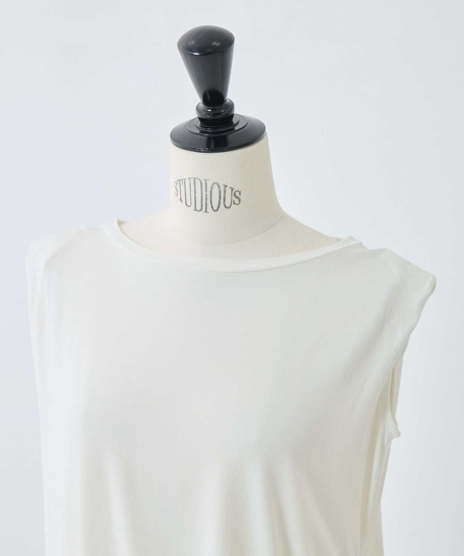 別注collagen no sleeve tops determ