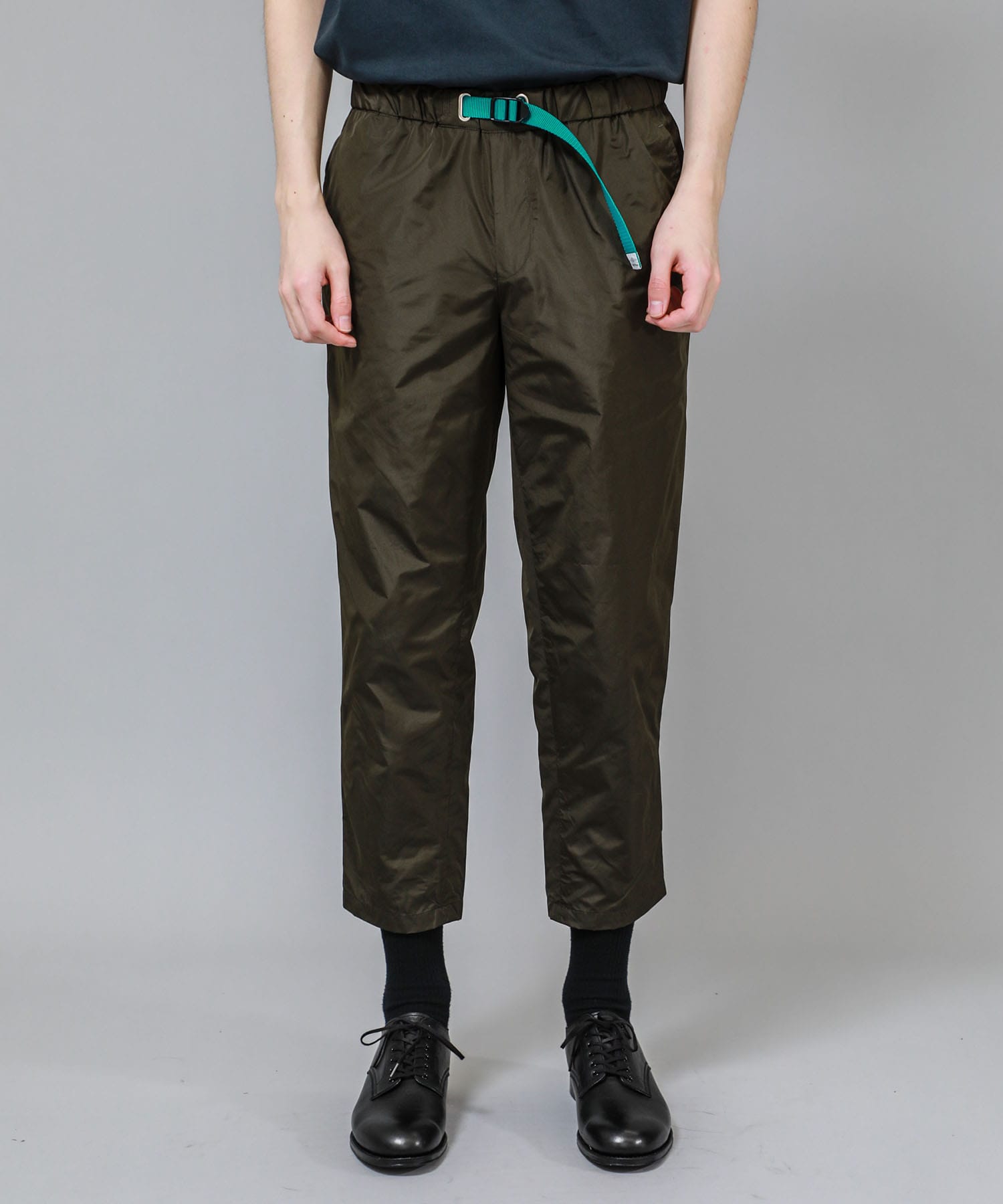 MICRO TAFTA PANTS(1 KHAKI): kolor BEACON: MENS｜ STUDIOUS ONLINE