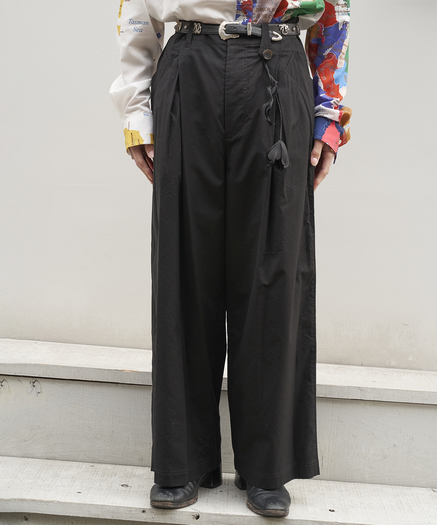 Pin tack wide trousers