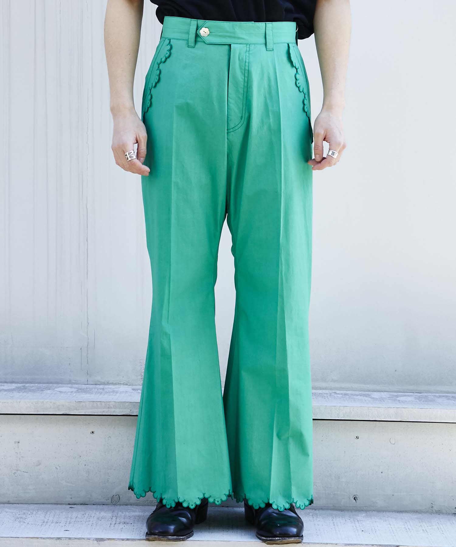 MASU SCALLOP FLARE PANTS(GREEN) | angeloawards.com