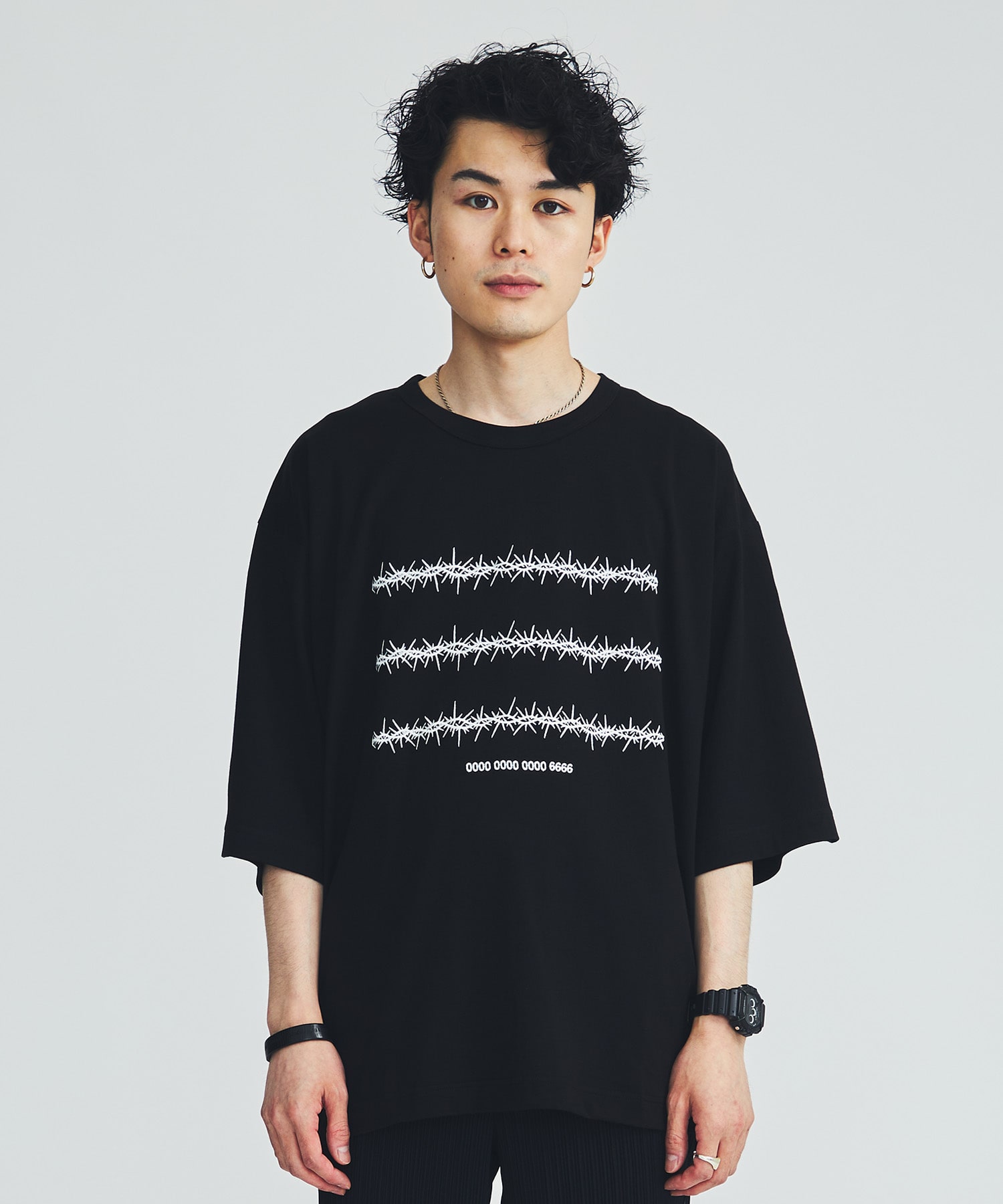 BARBED WIRE emb S/S BIG-T