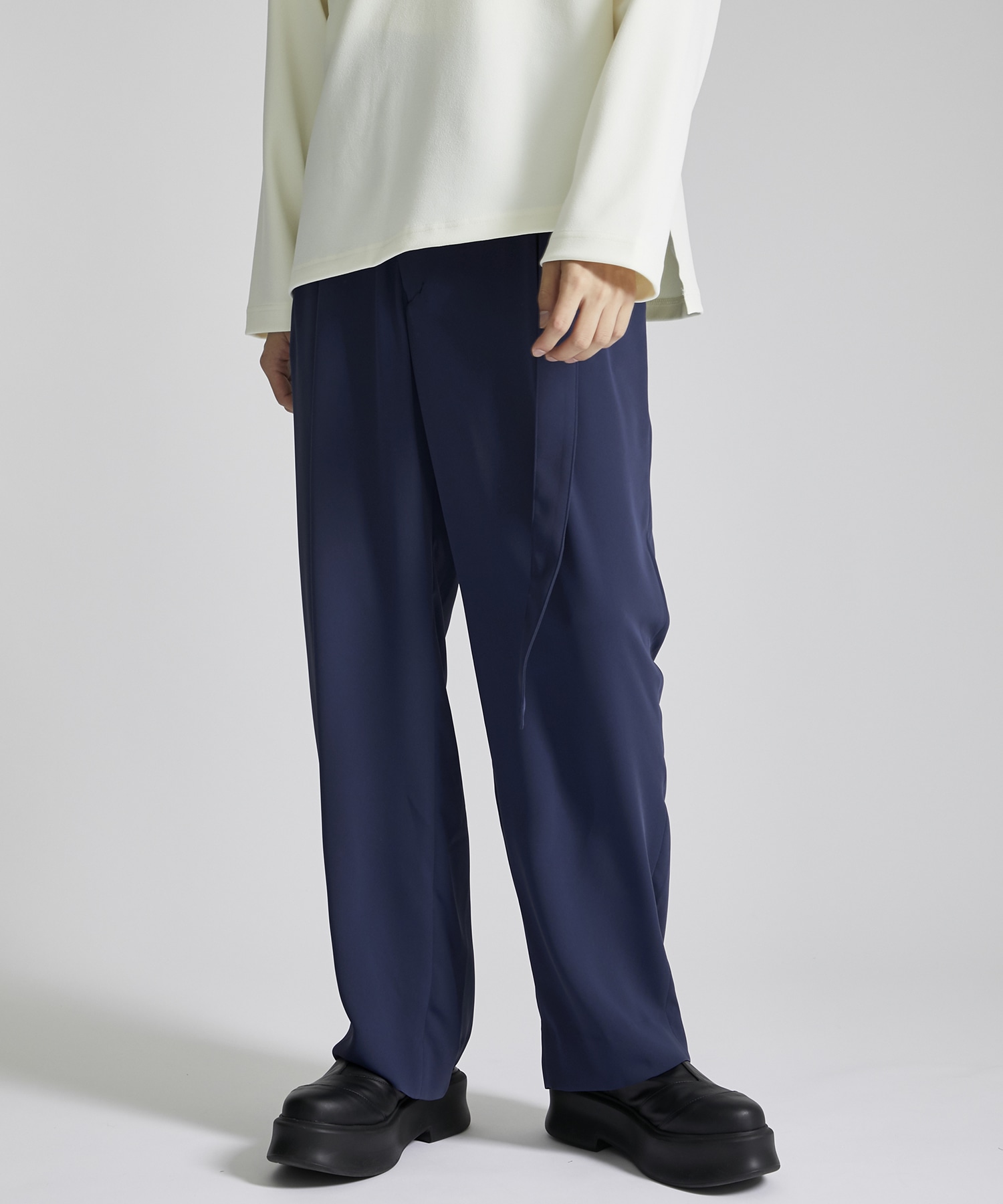 2 Tuck Wide Pants with long belt(2 BLUE): CULLNI: MENS｜ STUDIOUS