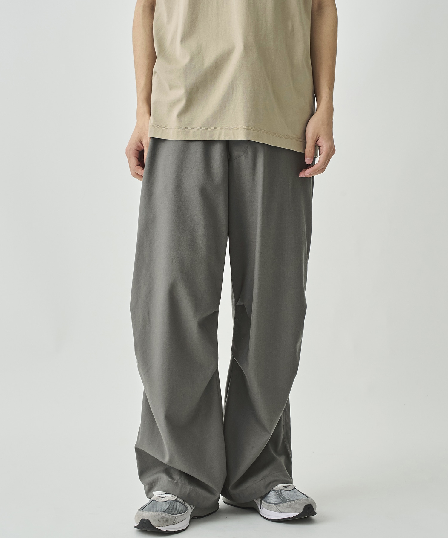 KNEE TUCK PANTS MARKAWARE/marka