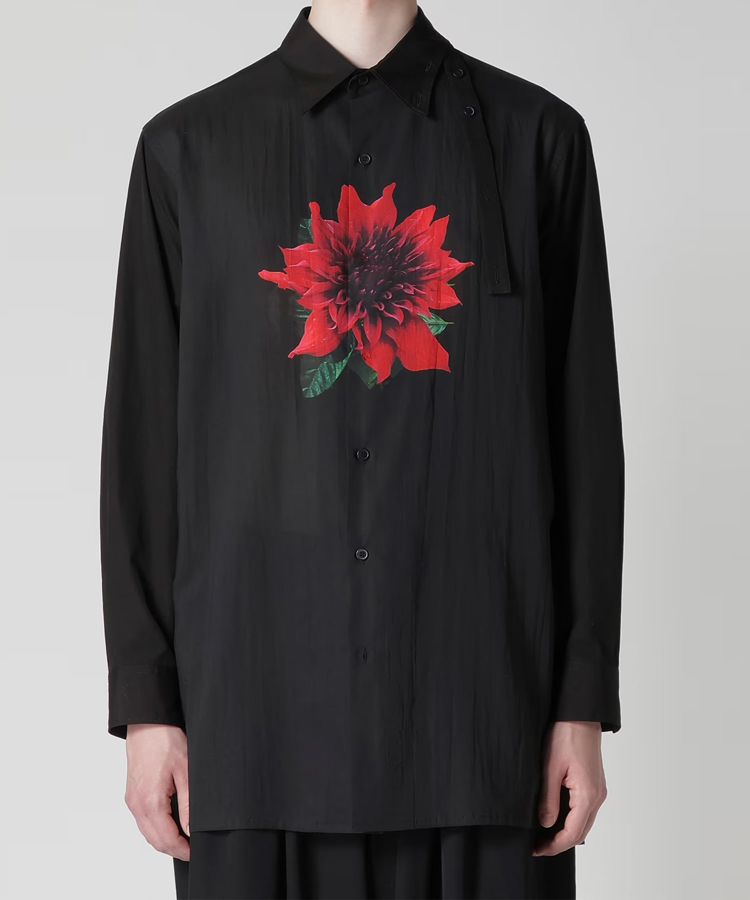 OVERSIZED SILHOUETTE SHIRT IN BROAD AND CELLULOSE BLACK DAHL