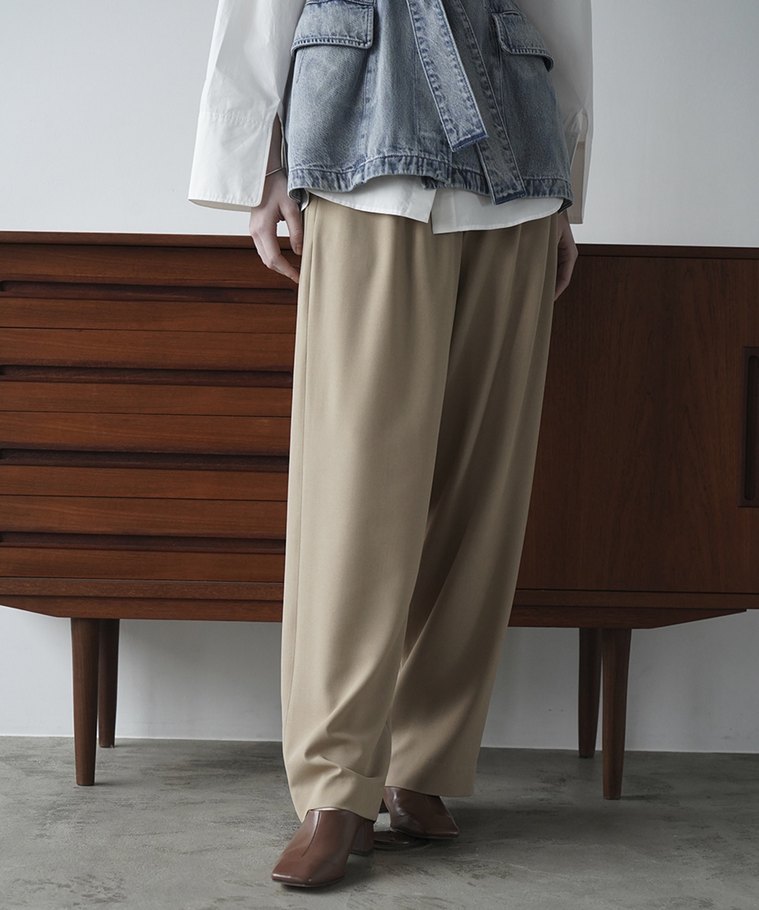 CLANE /BASIC TUCK PANTS【完売商品】ブラウン サイズ0-eastgate.mk