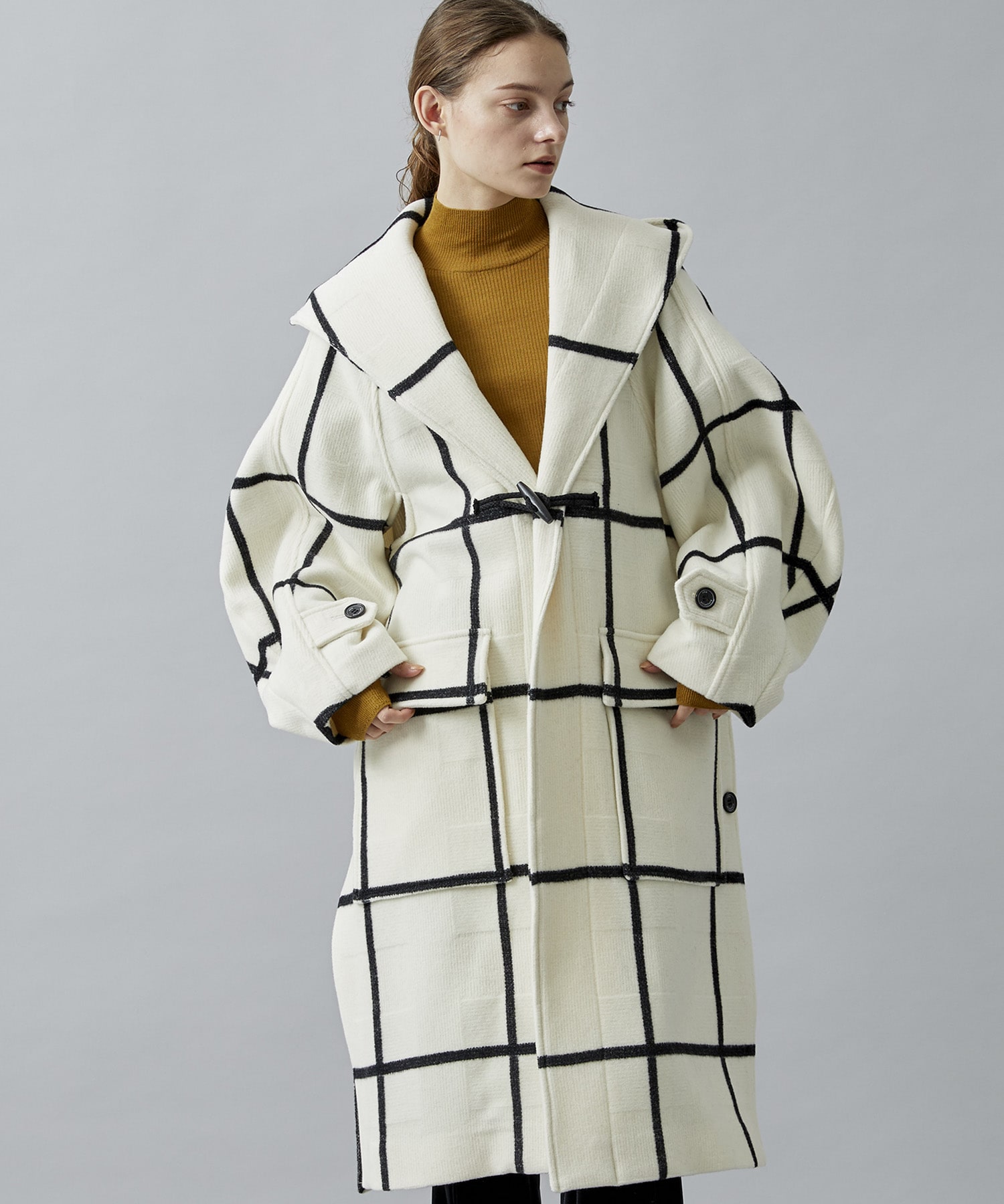 GRID-PATTERN DUFFLE COAT｜STUDIOUS