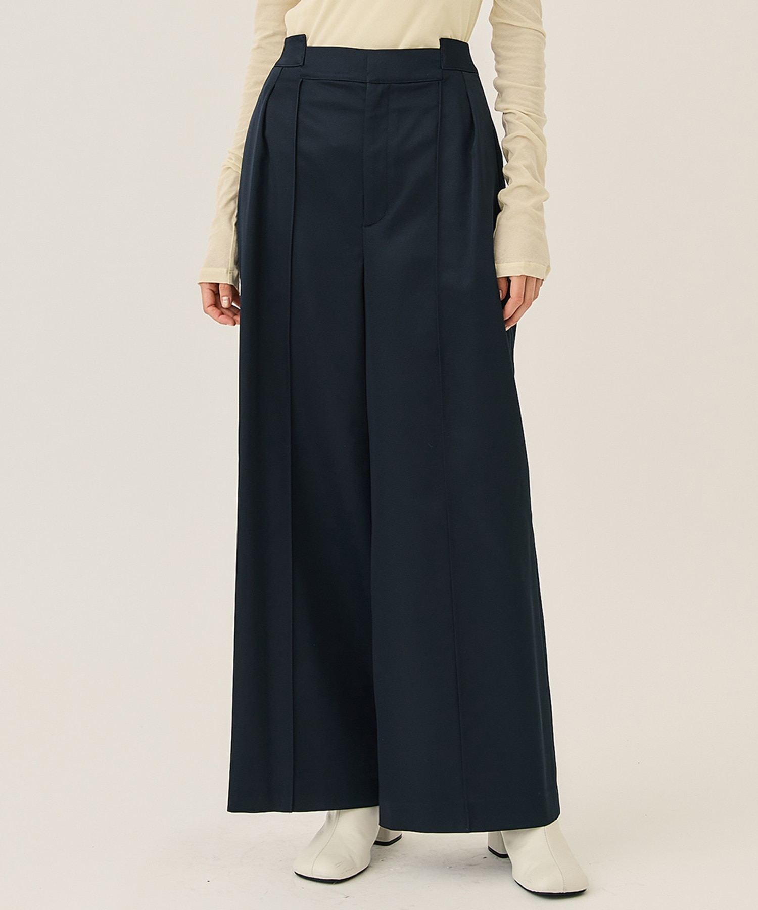 Front Tuck Wide Pants(36 NAVY): IIROT: WOMENS｜ STUDIOUS