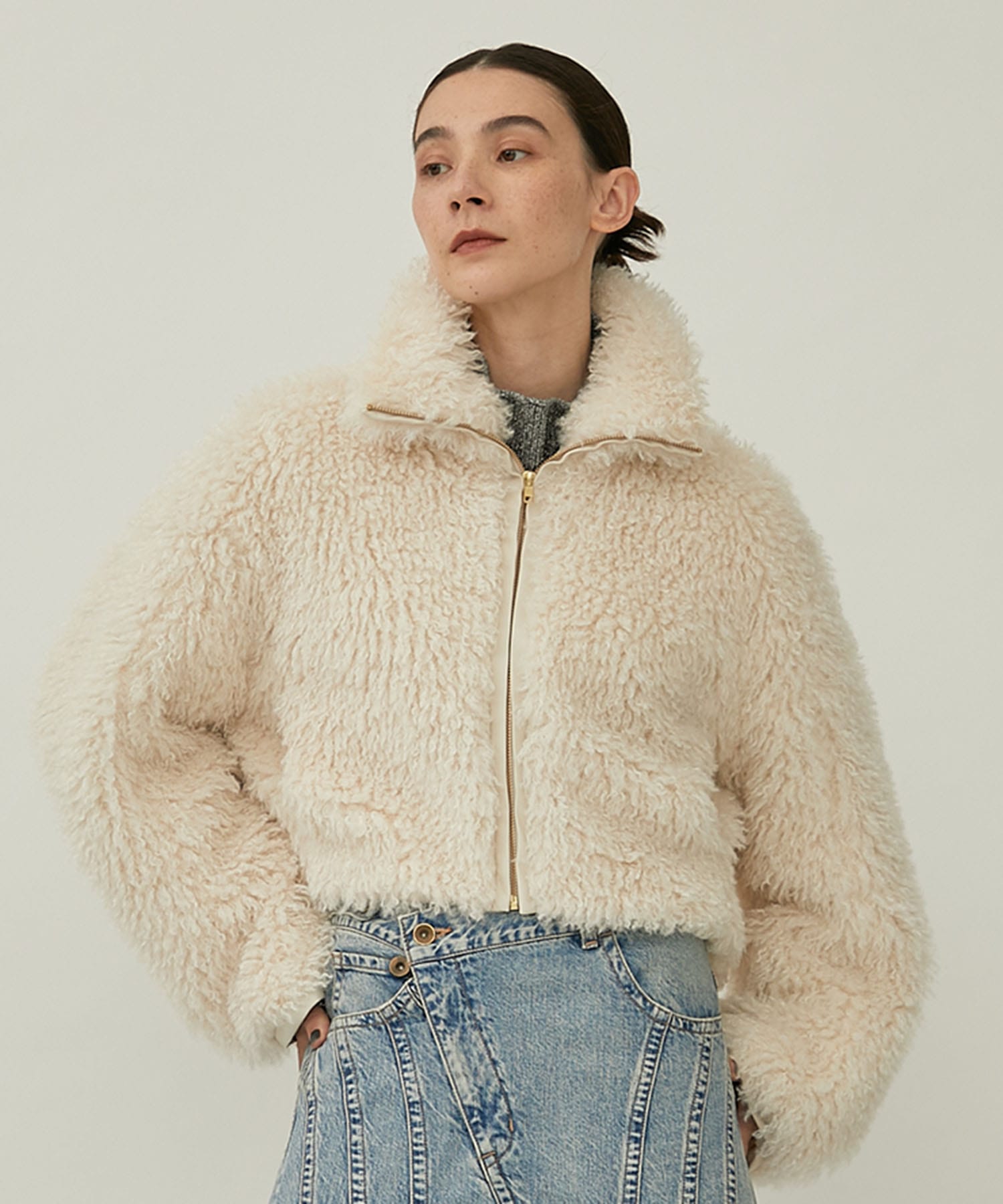 CRIMPED FUR CROPPED BLOUSON(FREE IVORY): THINGS THAT MATTER