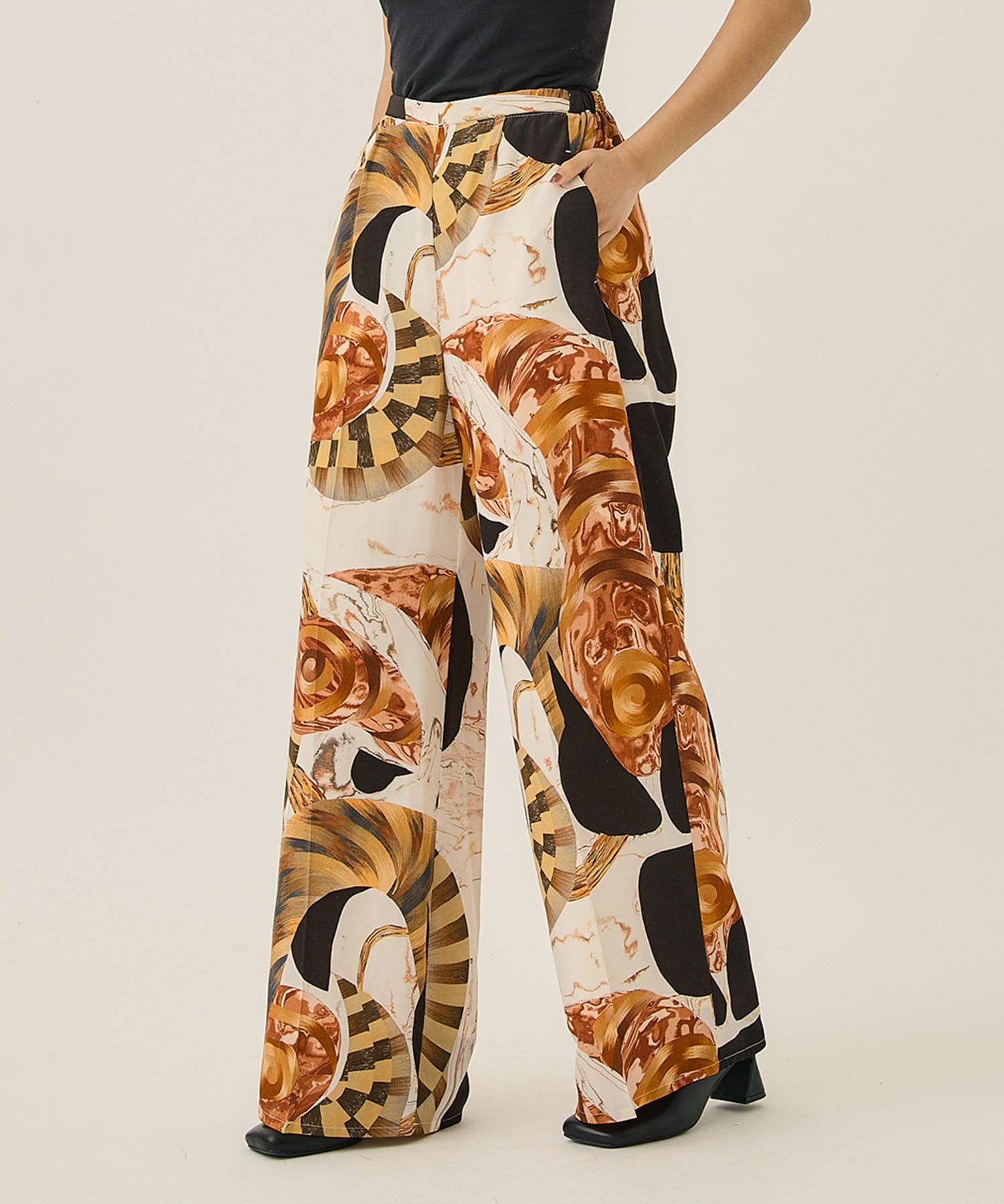 mame kurogouchi / Marble Print Trousers | camillevieraservices.com