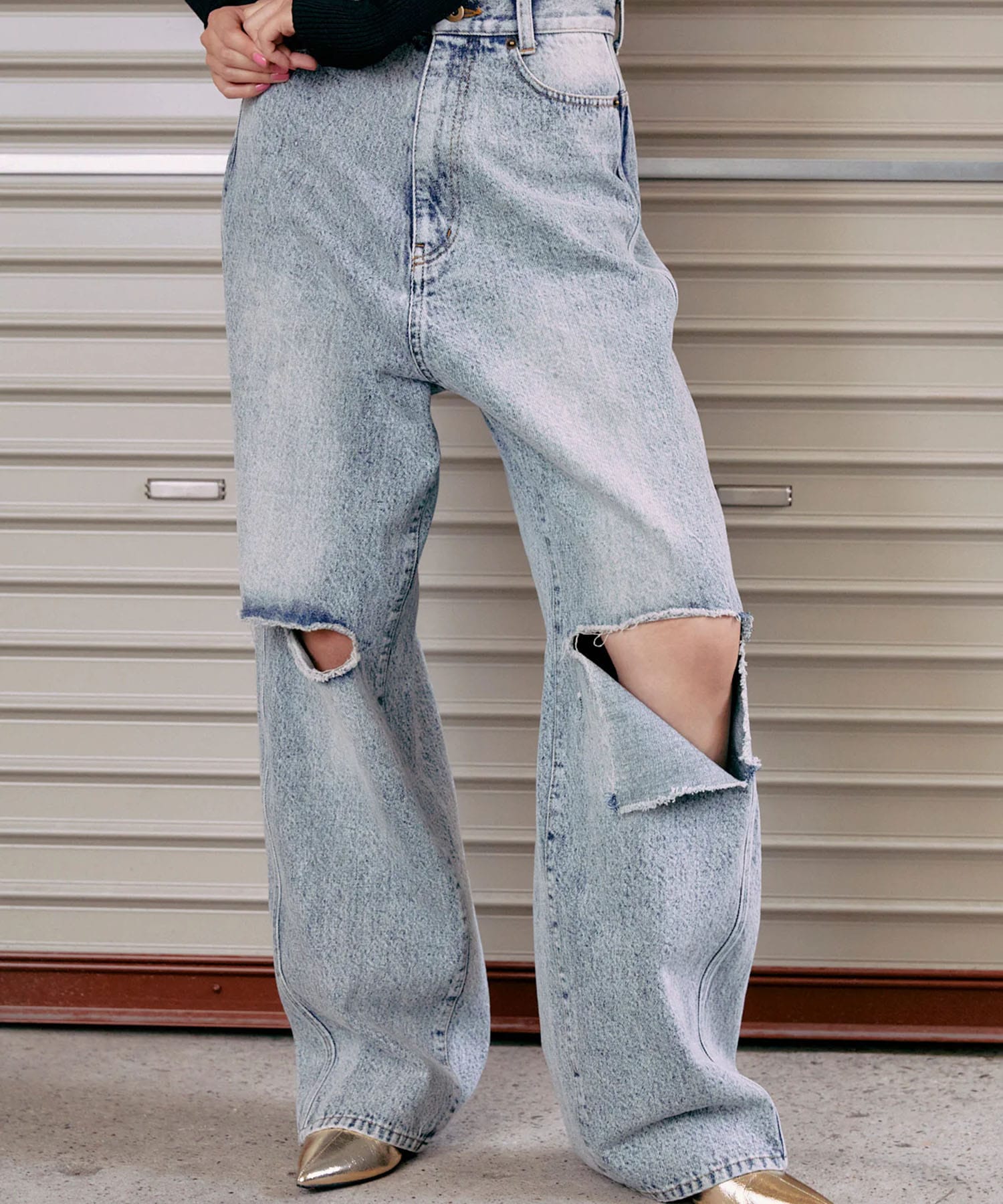 KNEE CUTTING DENIM PANTS