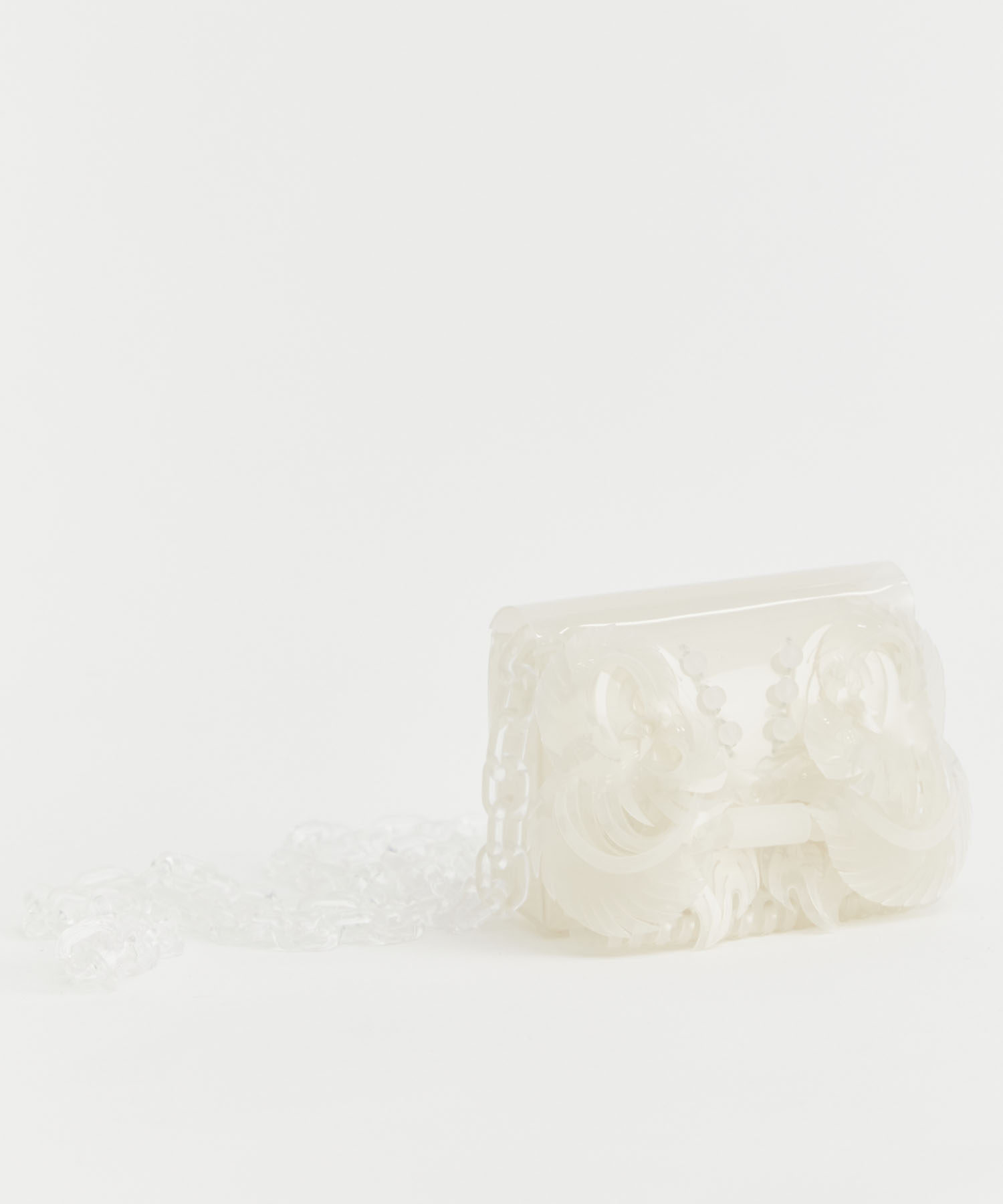 Transparent Sculptural Micro Chain Bag(FREE WHITE): Mame 