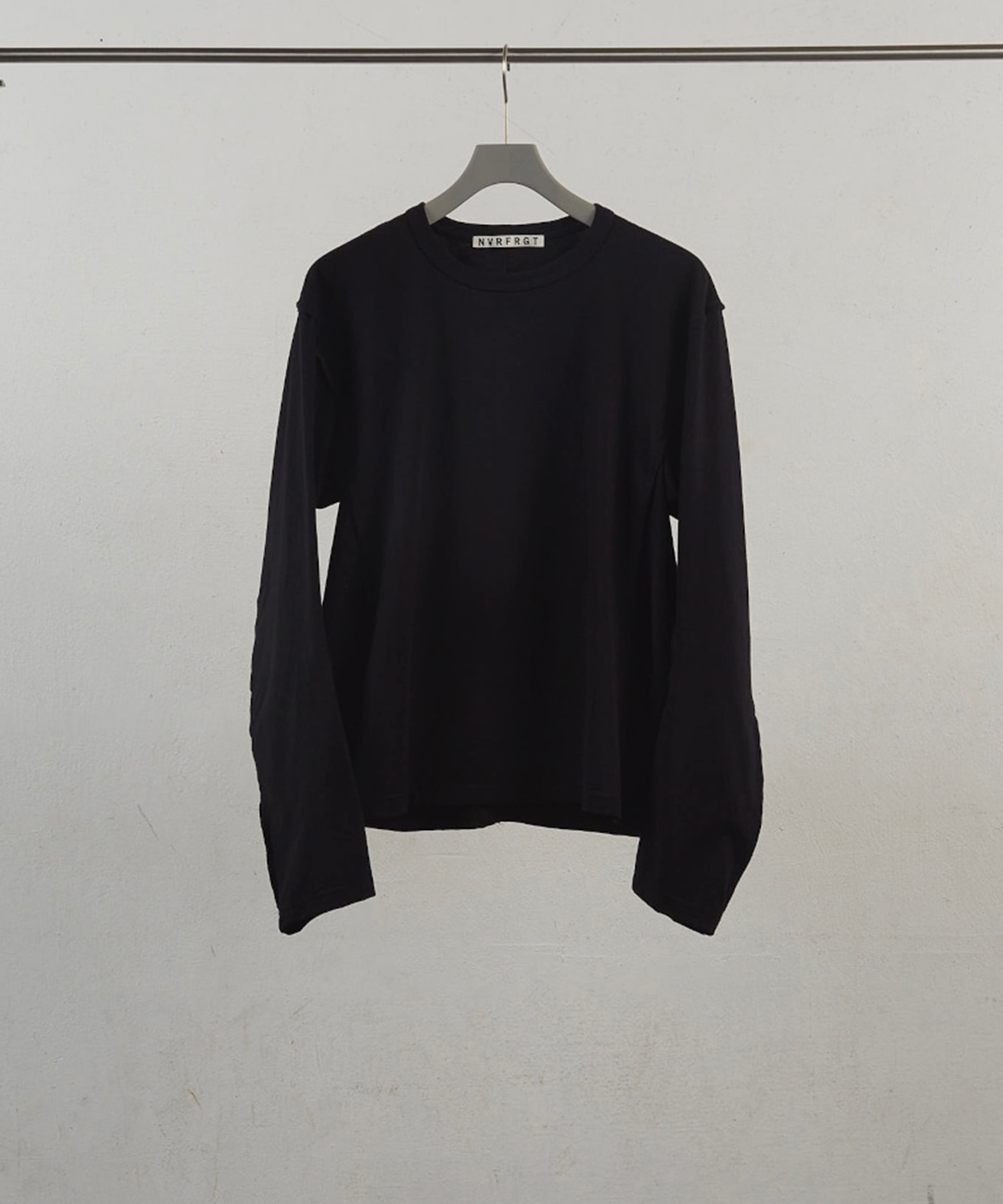 LONG SLEEVE T-SHIRT NVRFRGT