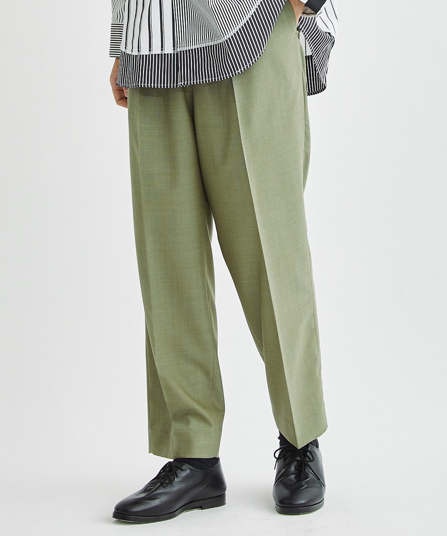 CLASSIC FIT TROUSERS Ⅲ