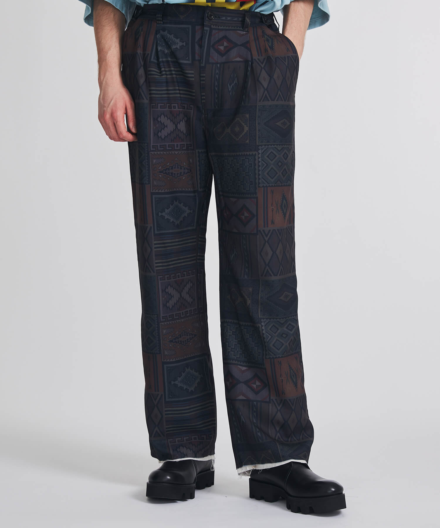 PERSONAL DATA PRINT TROUSERS