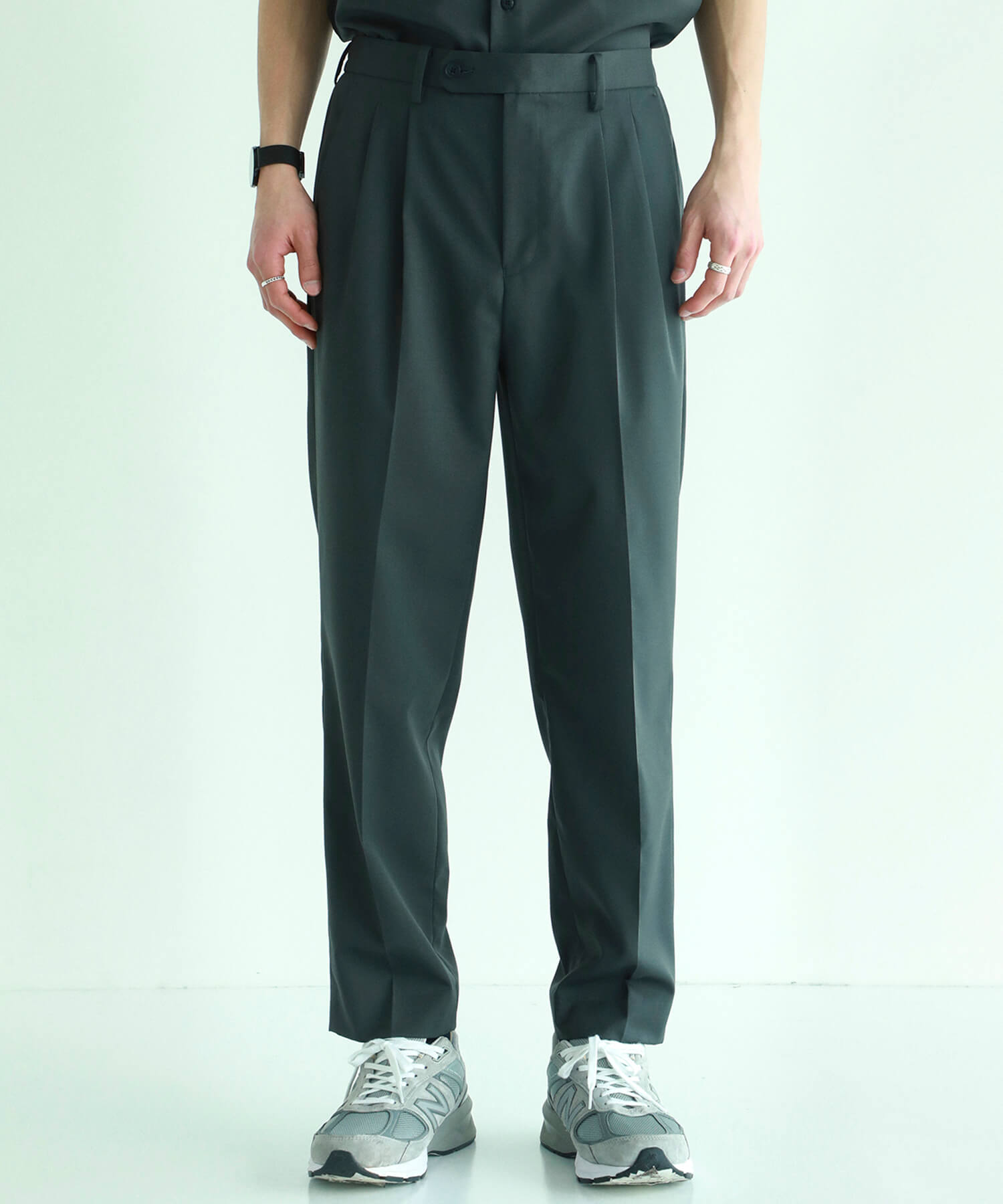 TWO SIDED TAPERED PANTS
