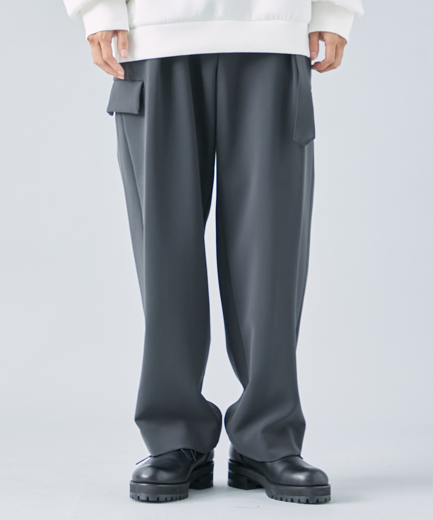 メンズtaro horiuchi Semi-Wide Tailored Pants - スラックス