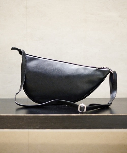 Leather ｍoon bag