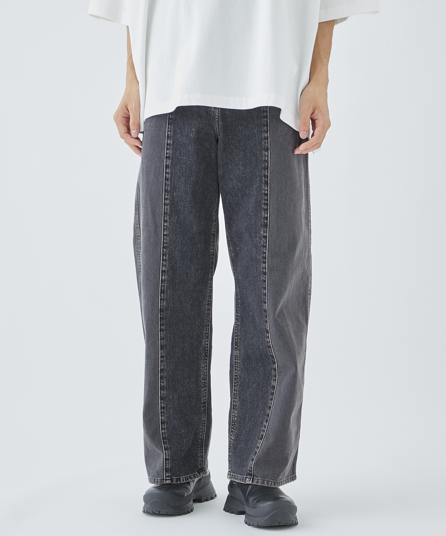 SWITCHING ZIP DENIM PANTS