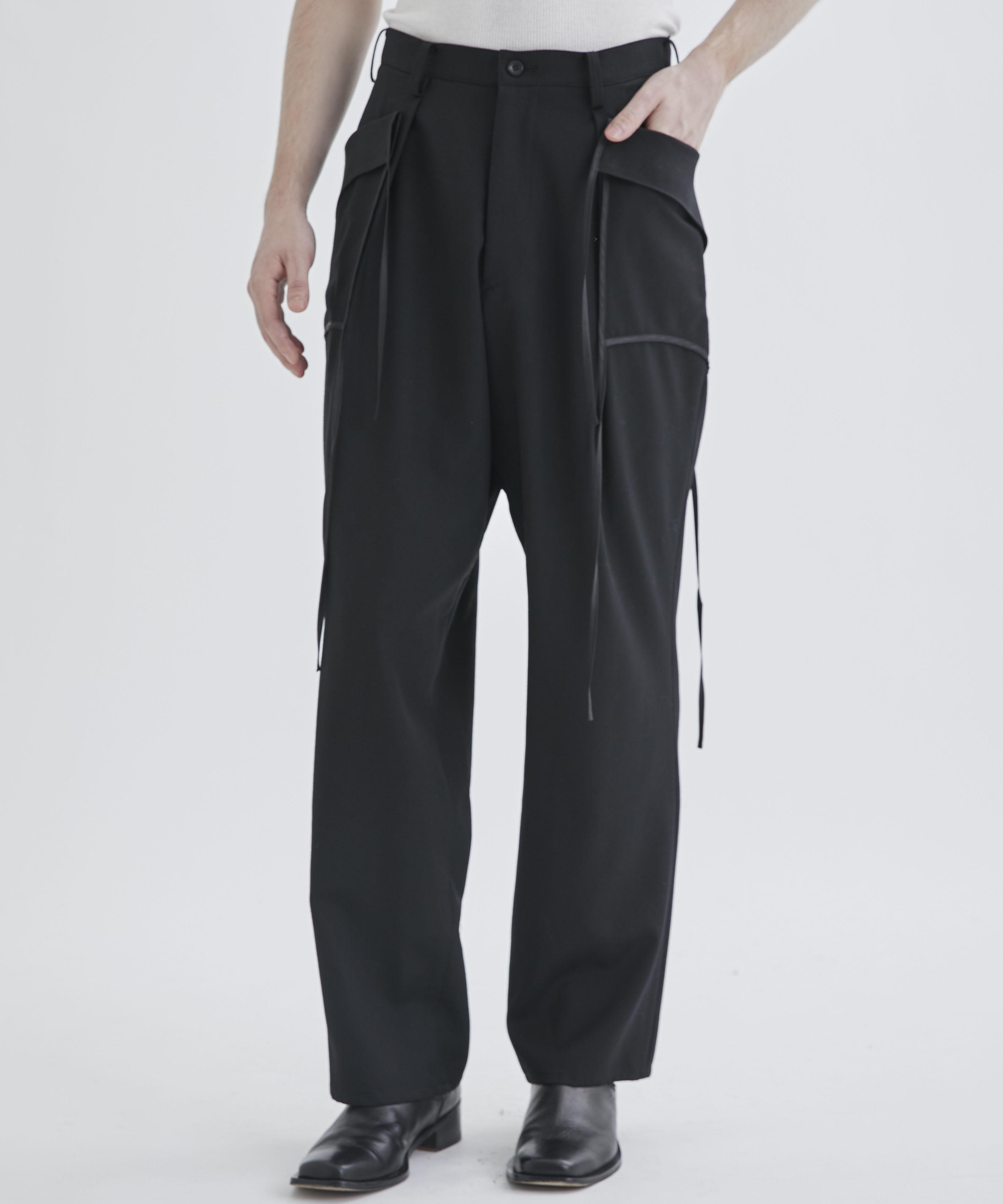 GABARDINE PIPING STRAIGHT PANTS