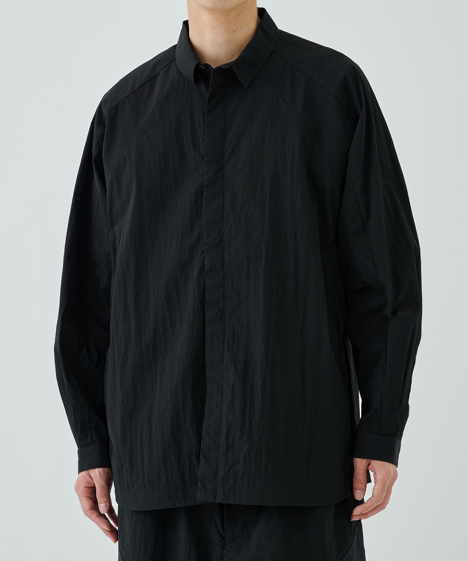 〈別注〉BLK LONG SLEEVE TECH SHRTS BLOUSON