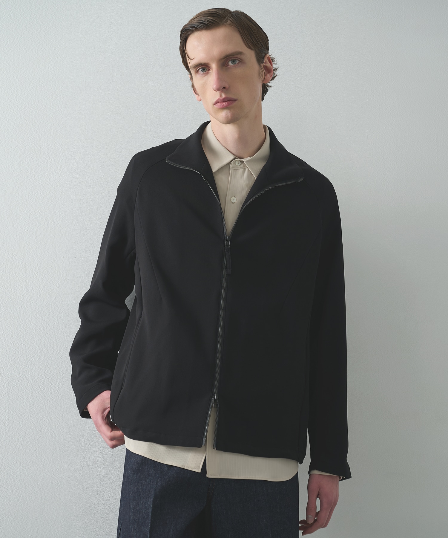 ESSENTIAL STAND BLOUSON