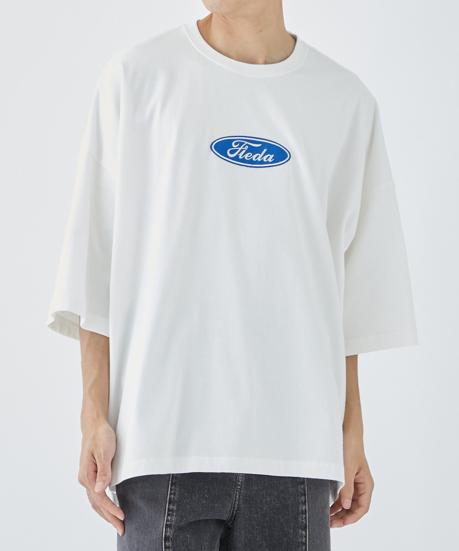 CAR FONT TEE