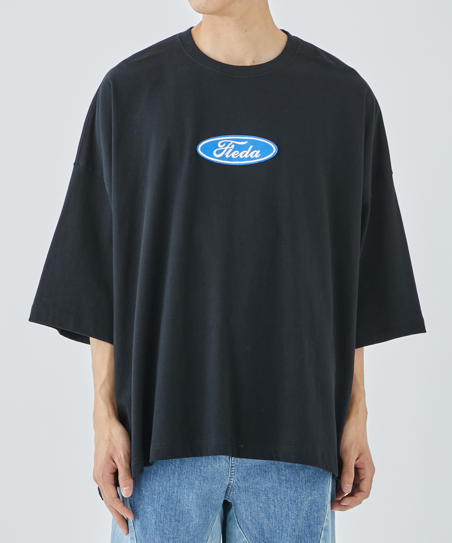 CAR FONT TEE