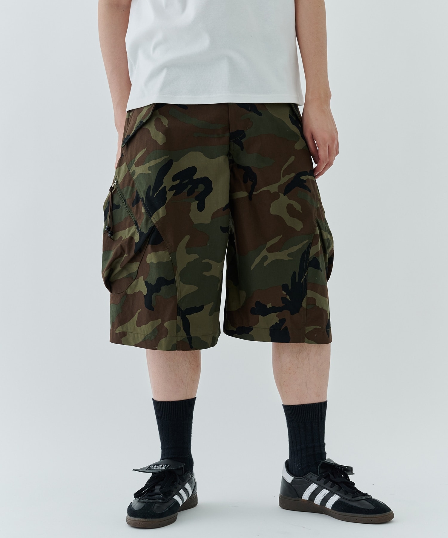 3D TWISTED CARGO SHORT PANTS
