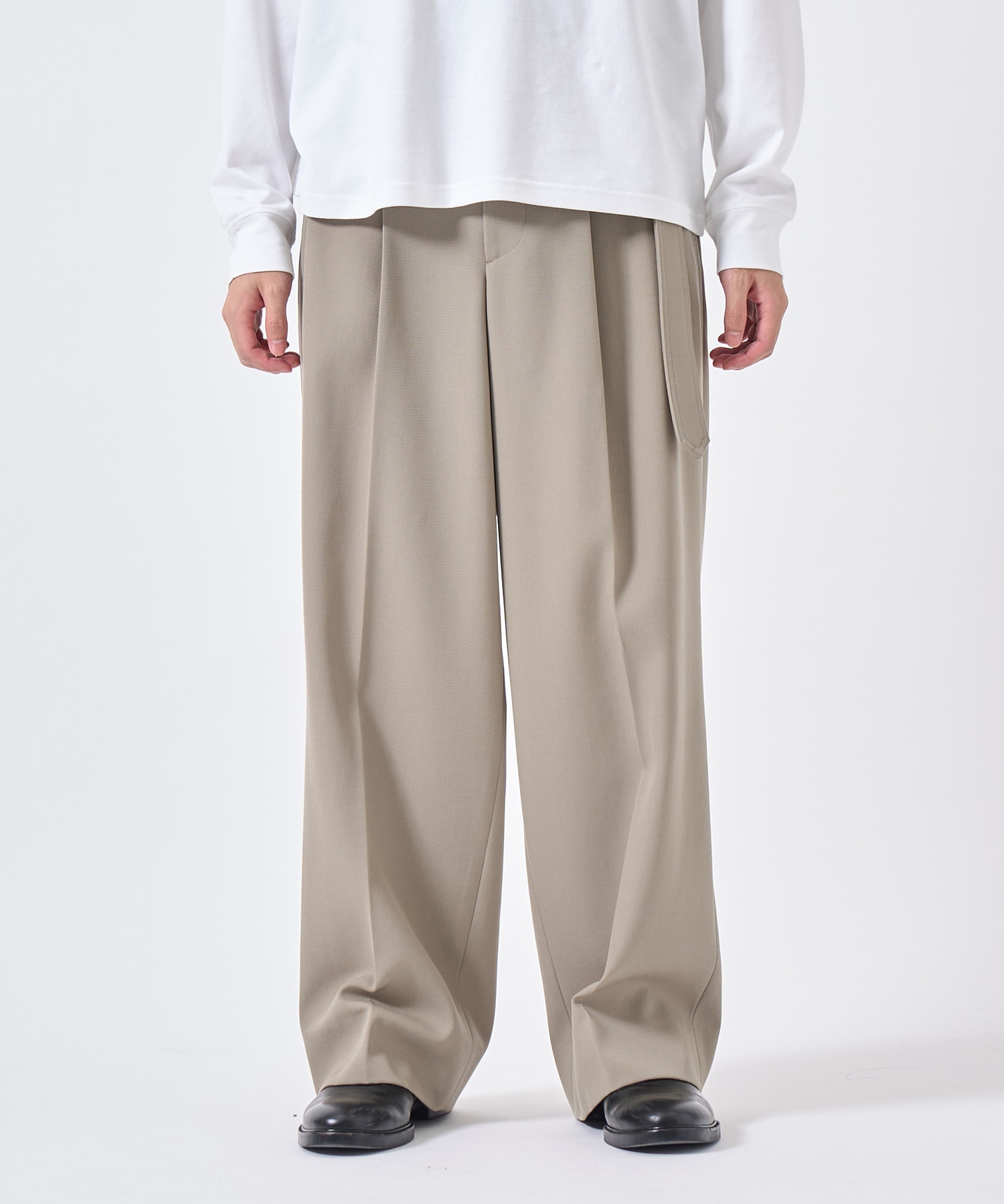 RERACS BELTED TUCK SLACKS