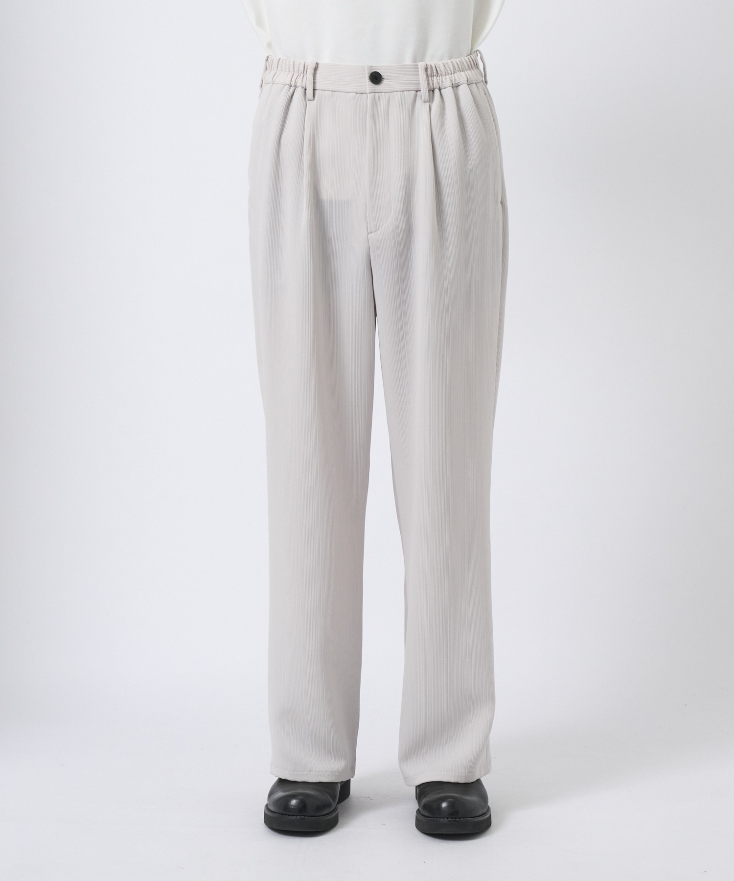 PLEATS SLACKS