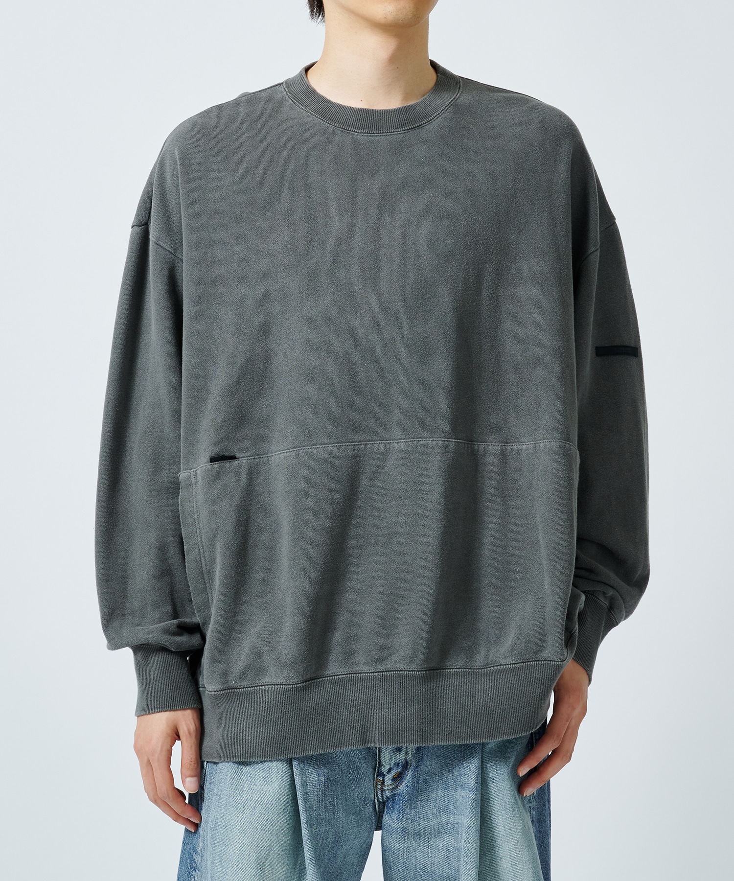 CREW NECK SWEATSHIRT