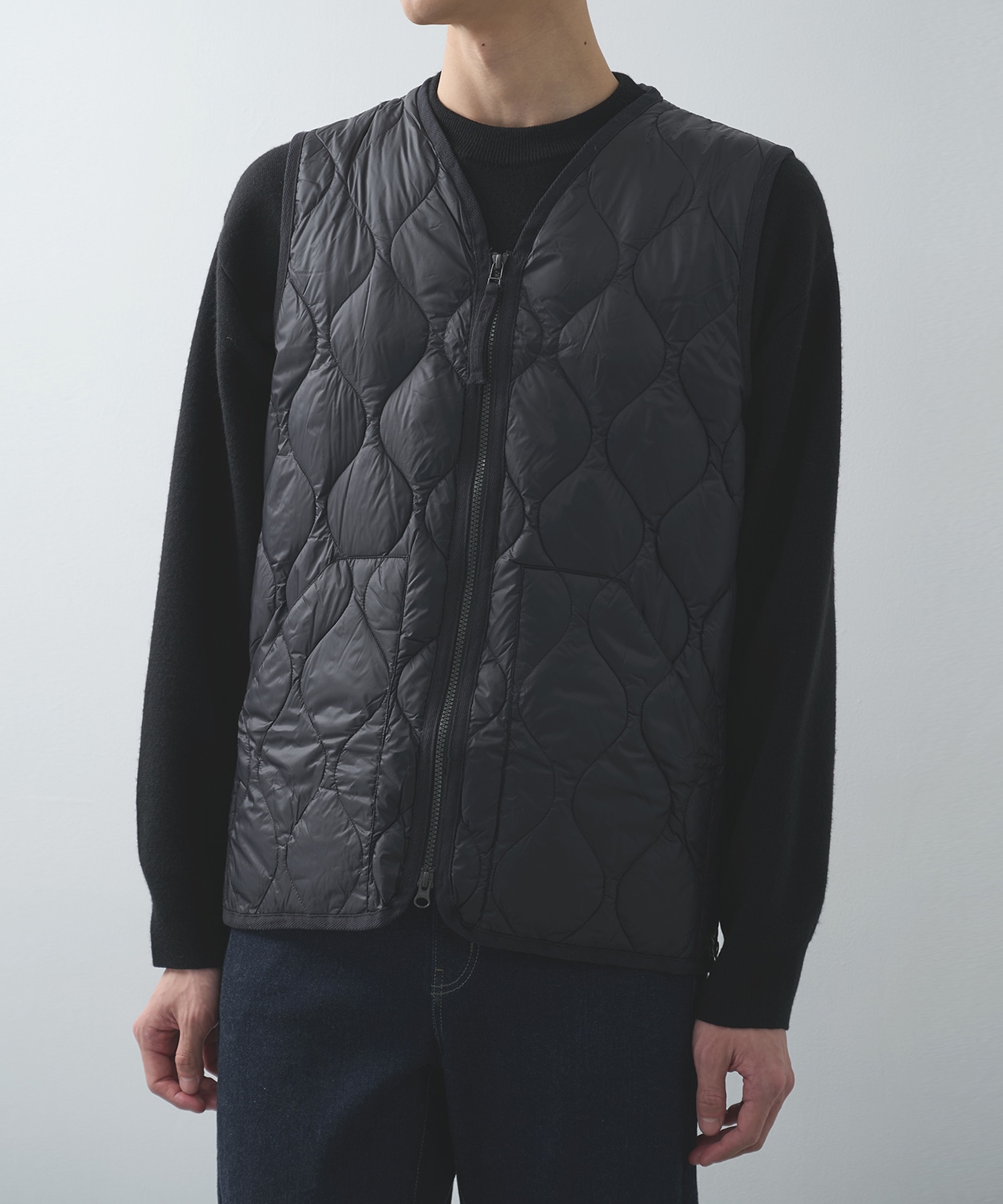 MILITARY V NECK W-ZIP DOWN VEST SOFT SHELL