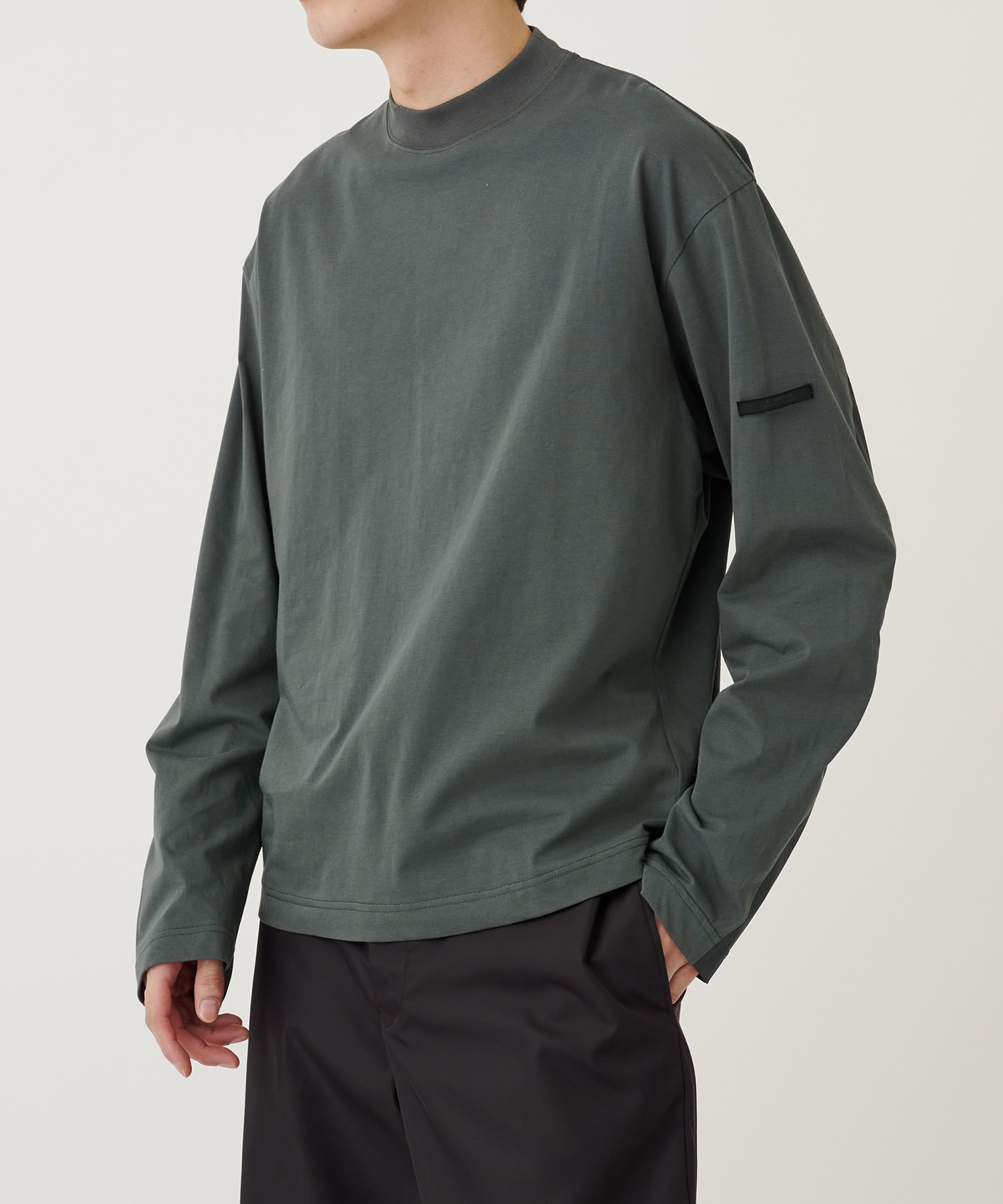 LONG SLEEVE T-SHIRT