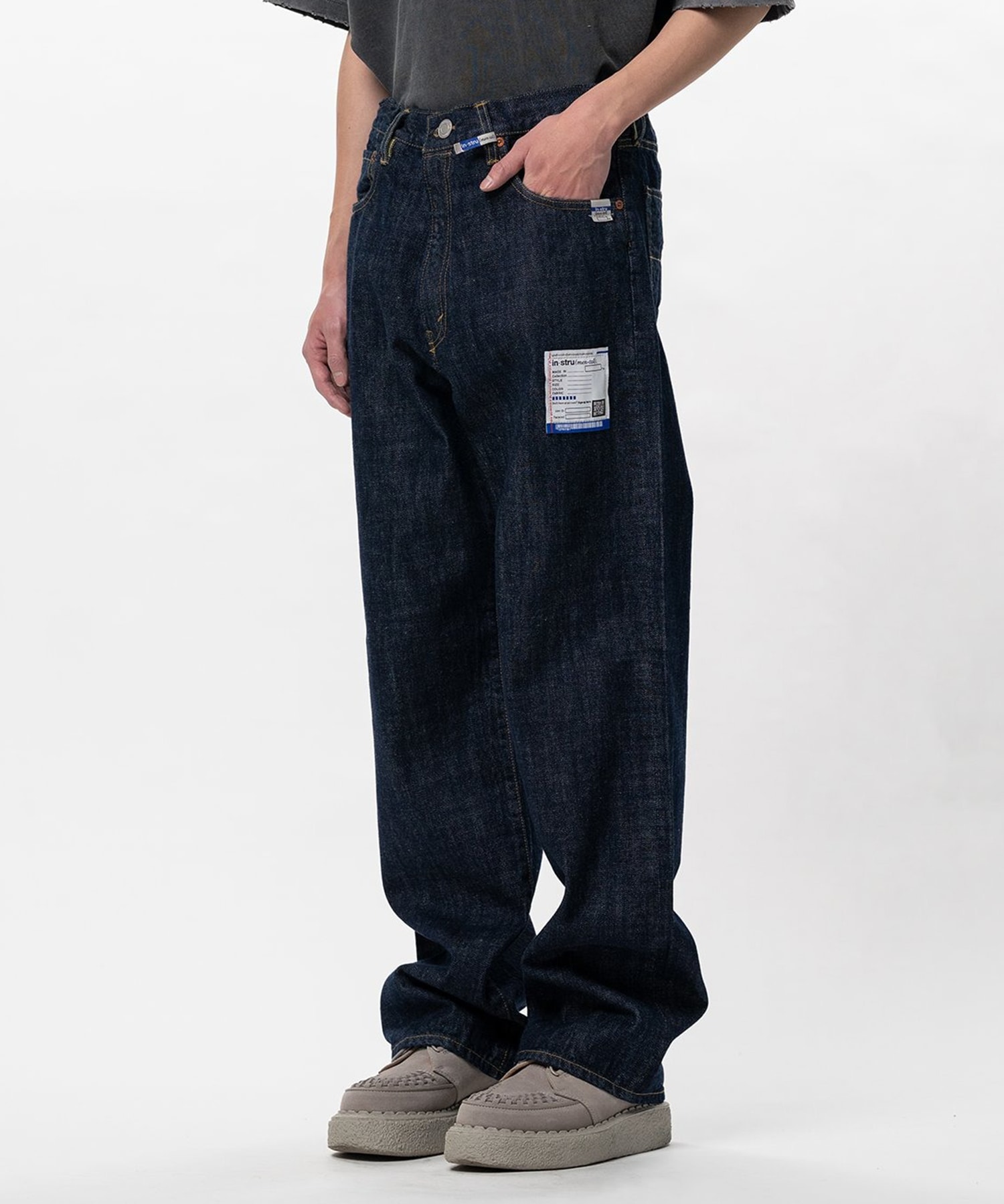 ONE WASHED SELVAGE DENIM STRAIGHT PANTS