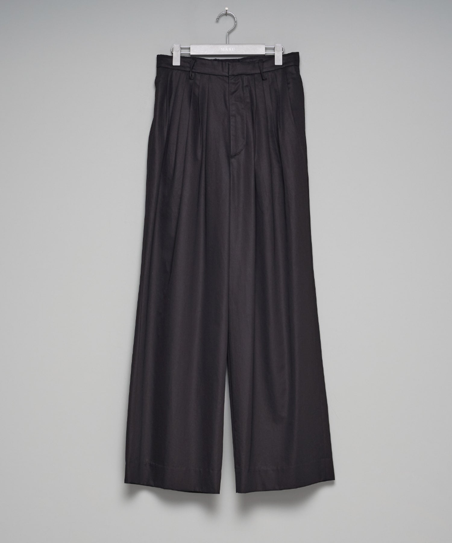 6 TUCK TROUSERS
