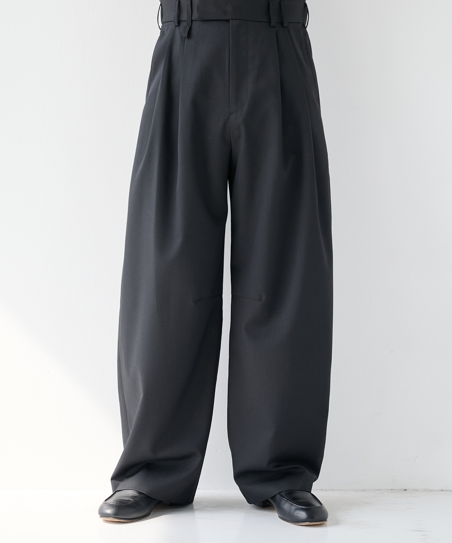 2Tuck Curve Slacks