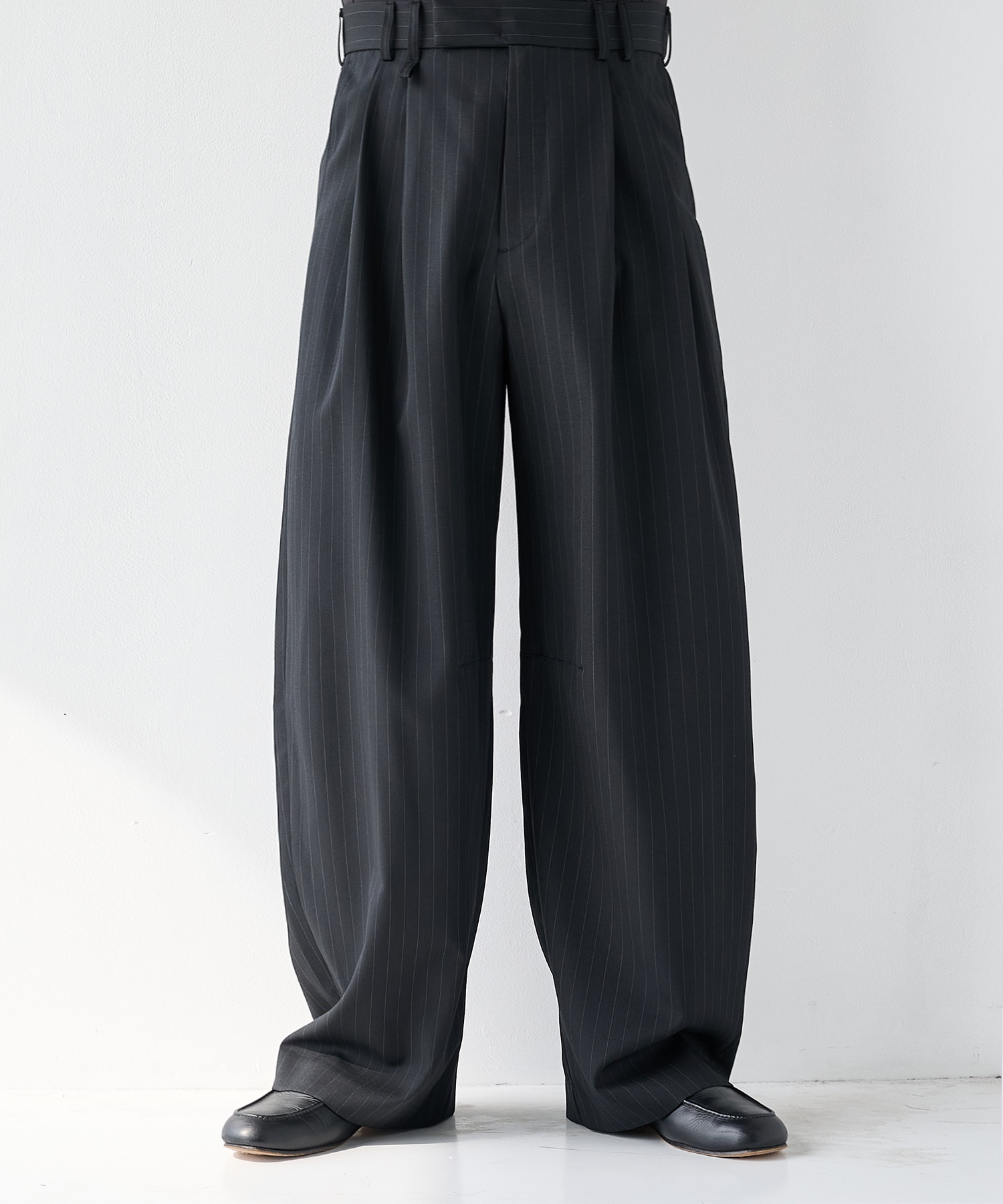 2Tuck Curve Slacks