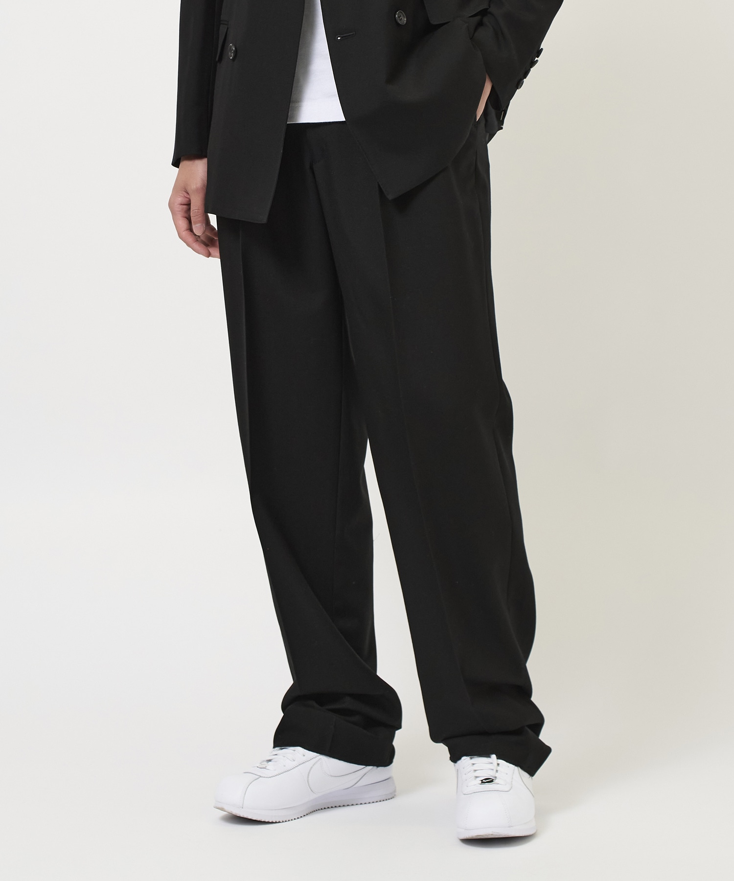 WOOL PLEATED TROUSERS