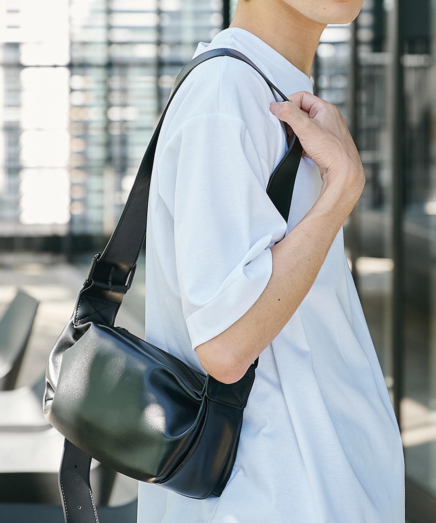 HARF MOON SHOULDER BAG - Small