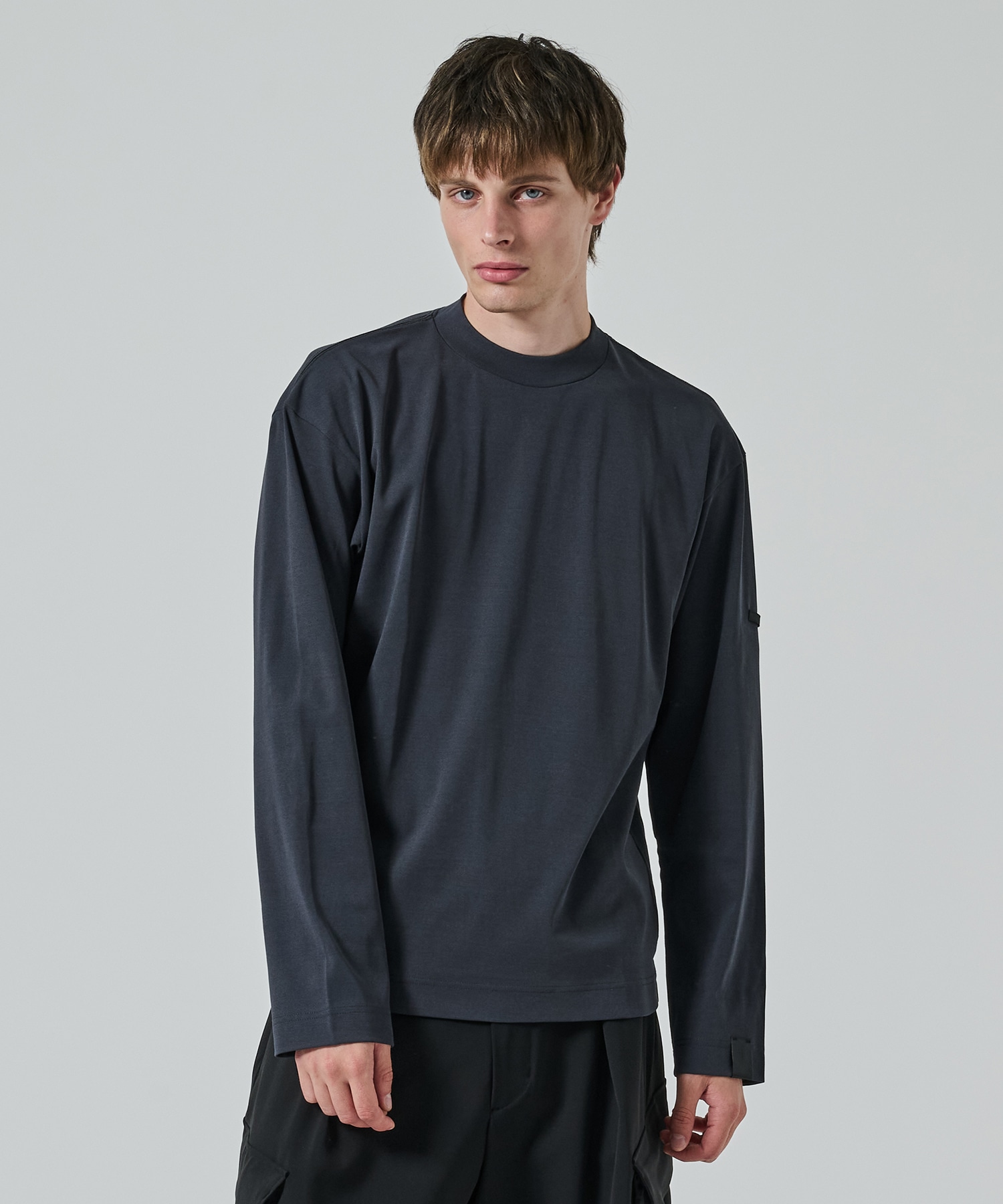 2251-CS04-019 CREWNECK LONG SLEEVE