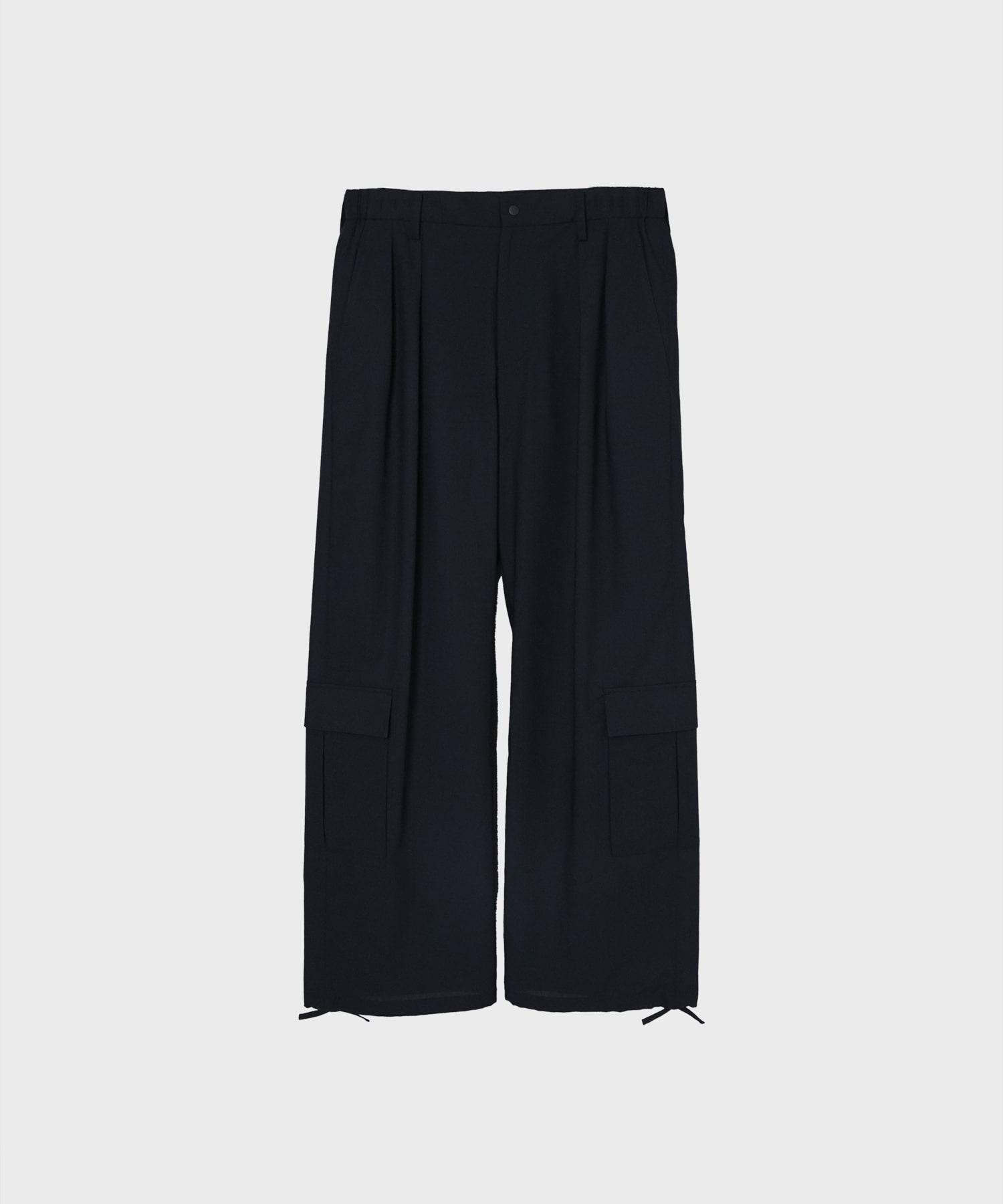 TWO TUCKS WIDE CARGO PANTS