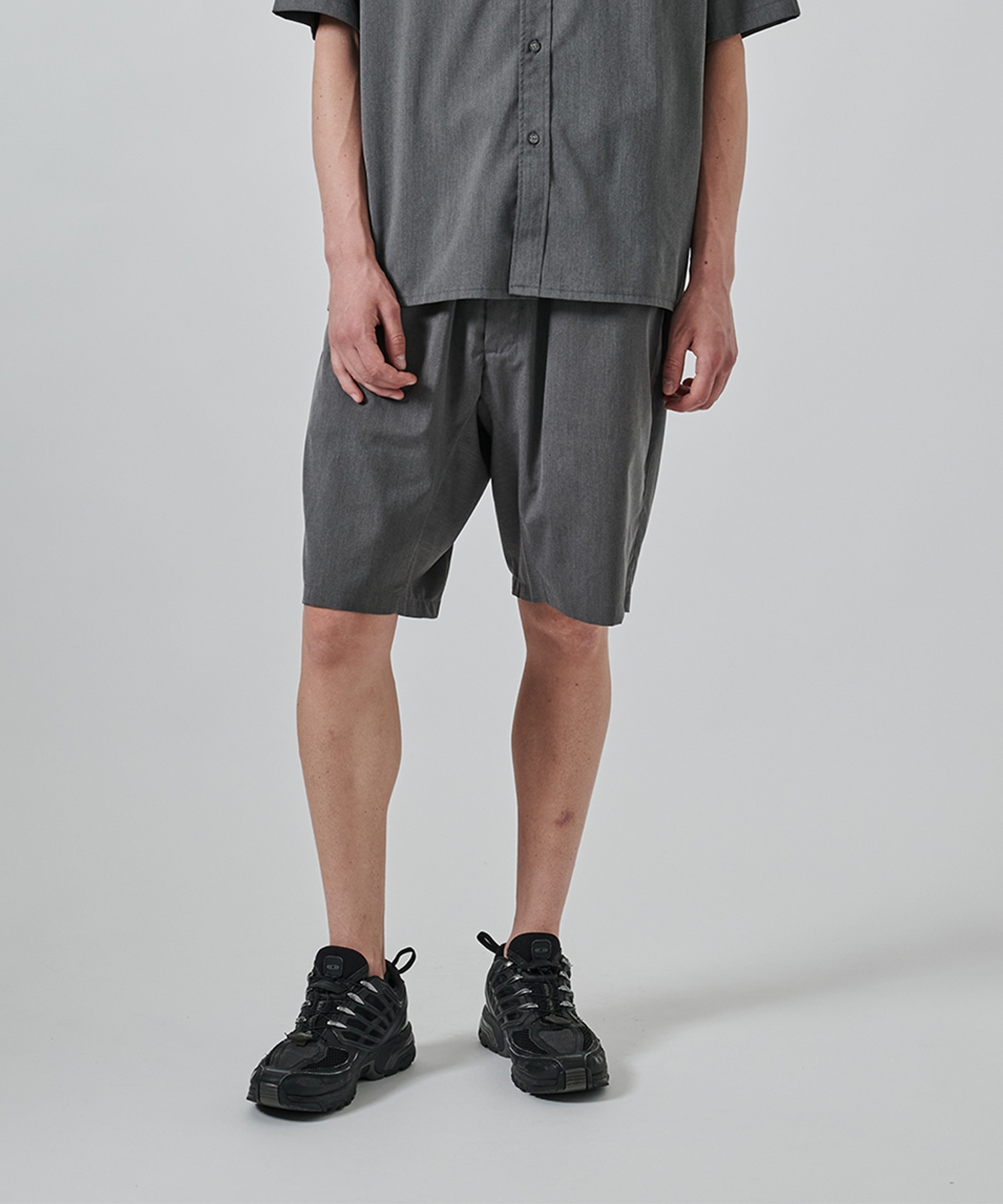WIDE SHORT PANTS